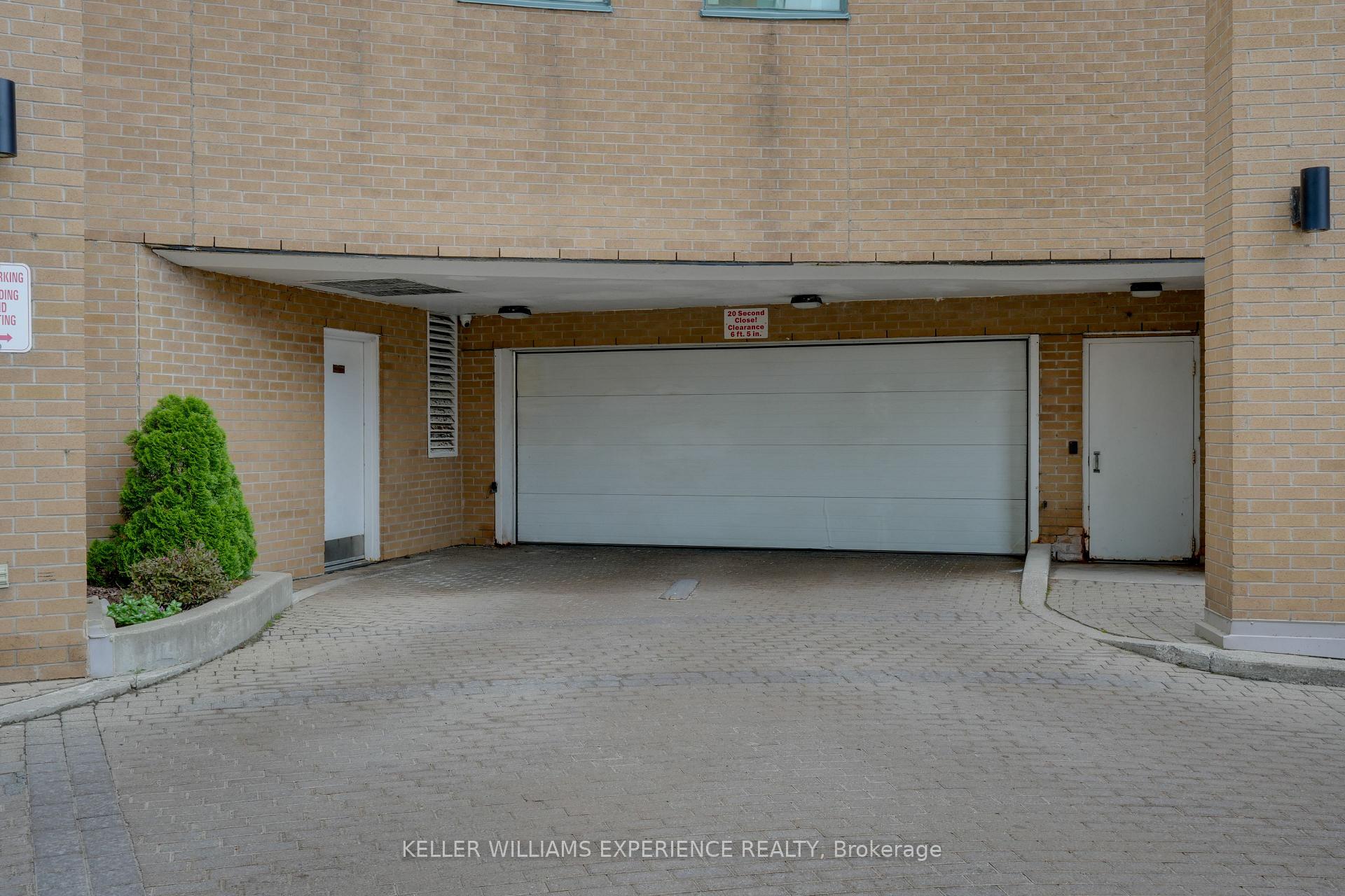 Photo 32 of Unit 903, 150 Dunlop Street E, Barrie, City Centre — HOMEH