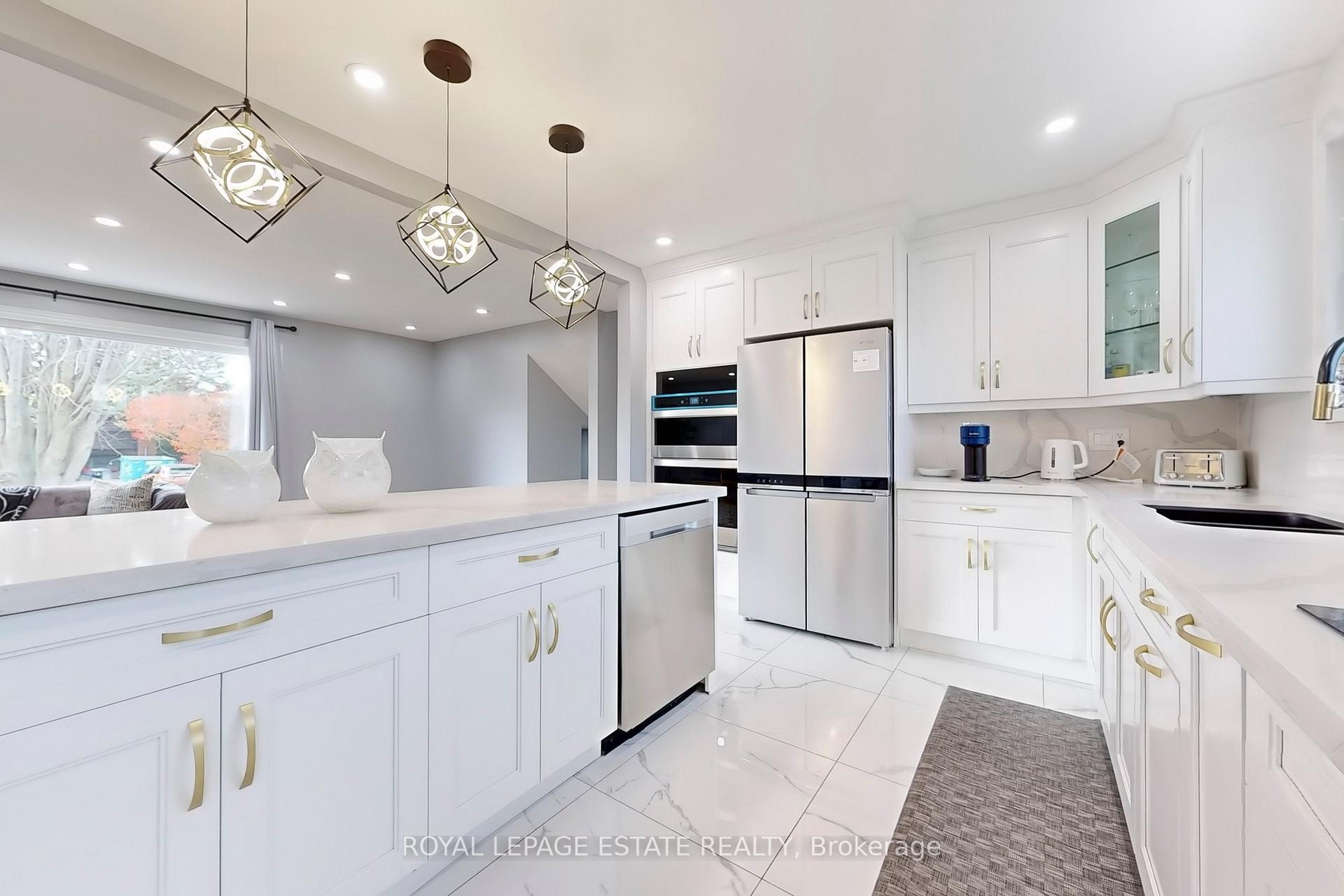 Photo 9 of 23 Crawford Drive, Ajax, South East — HOMEH