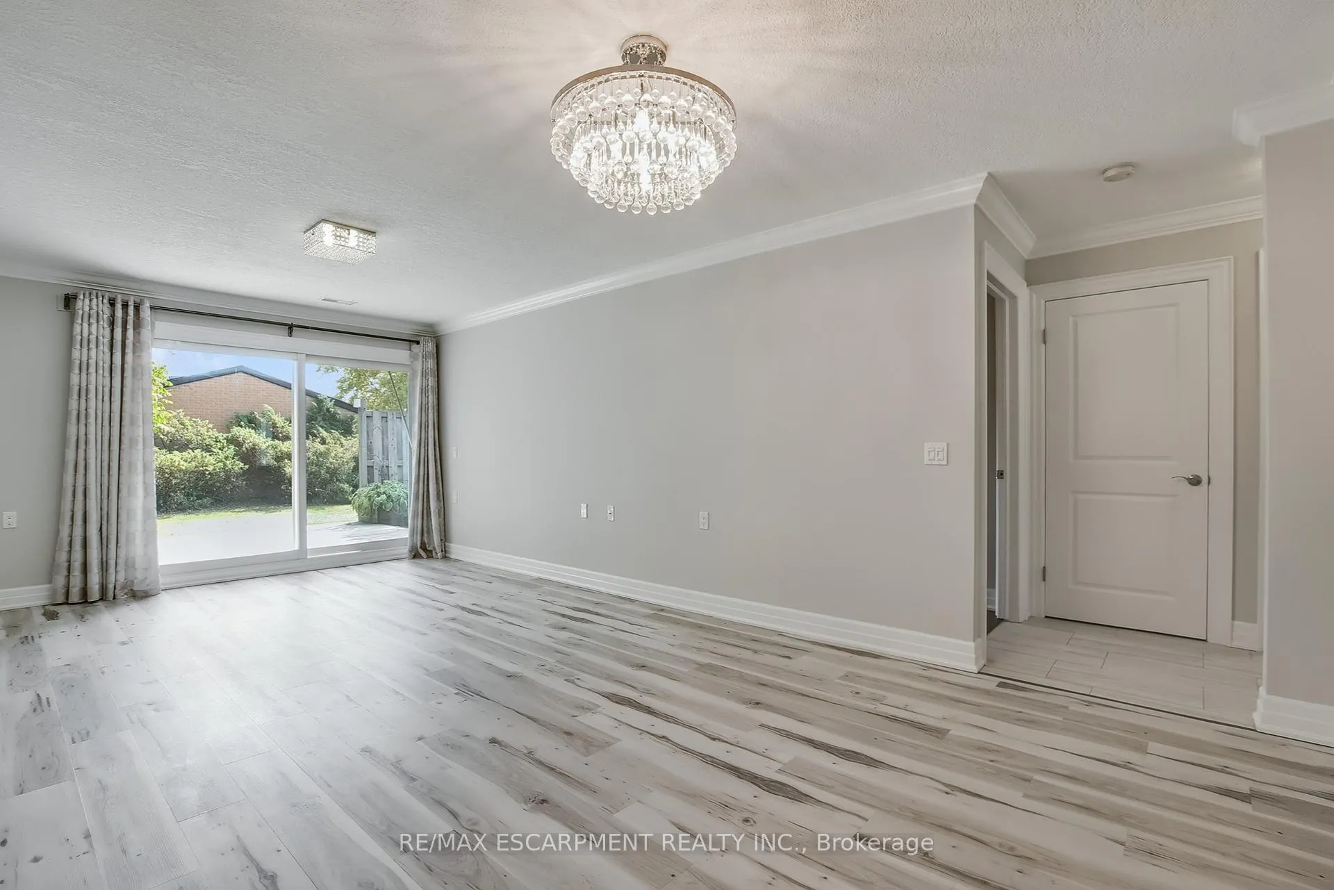 Photo 10 of 47 Szollosy Circle, Hamilton, Kennedy — HOMEH