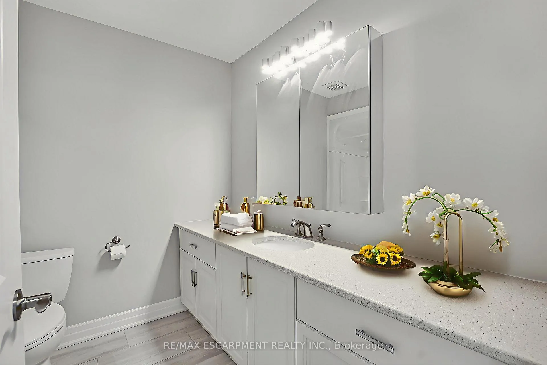 Photo 16 of 47 Szollosy Circle, Hamilton, Kennedy — HOMEH
