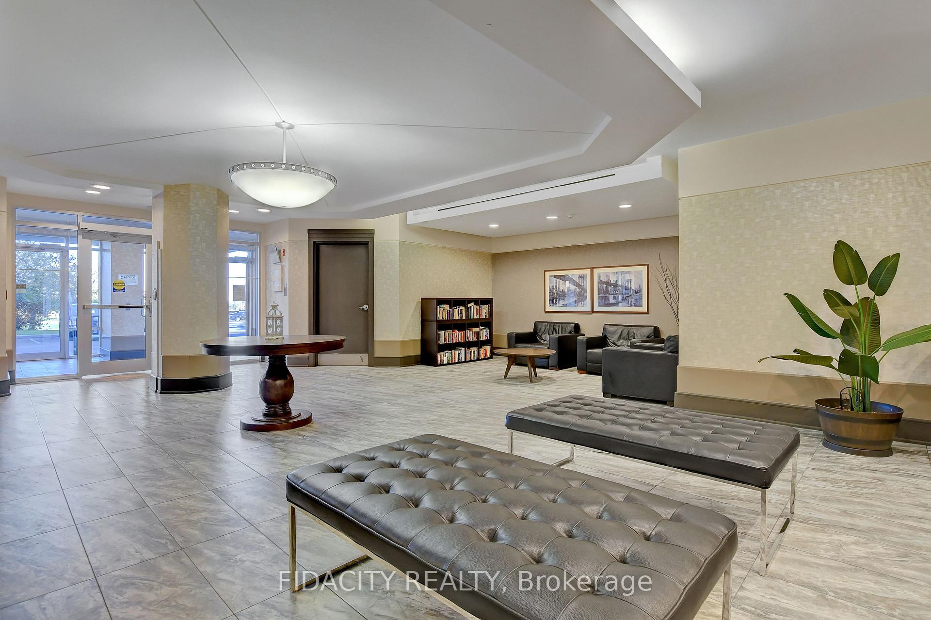 Photo 3 of Unit 6C, 310 Central Park Drive, Ottawa, Central Park — HOMEH