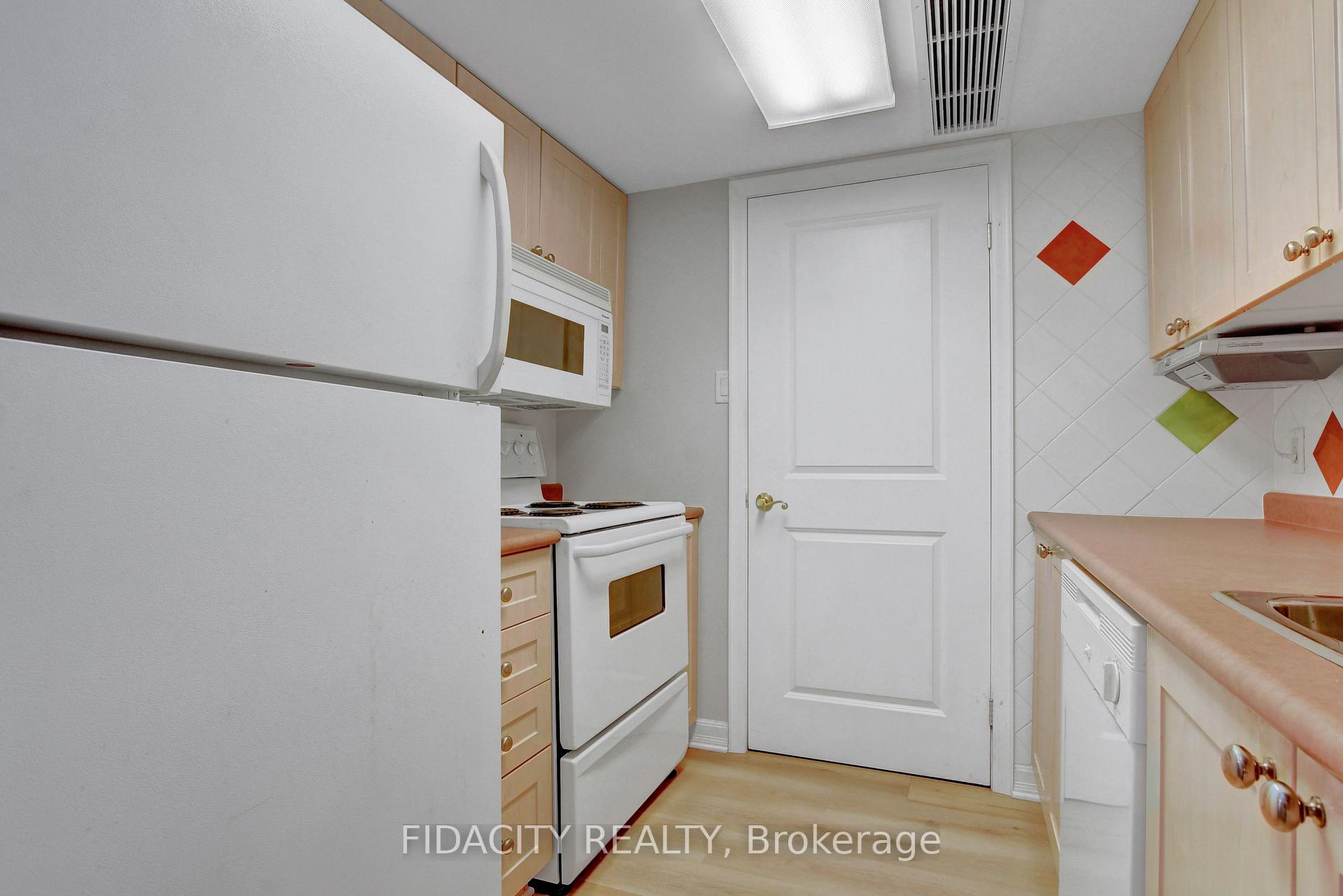 Photo 11 of Unit 6C, 310 Central Park Drive, Ottawa, Central Park — HOMEH
