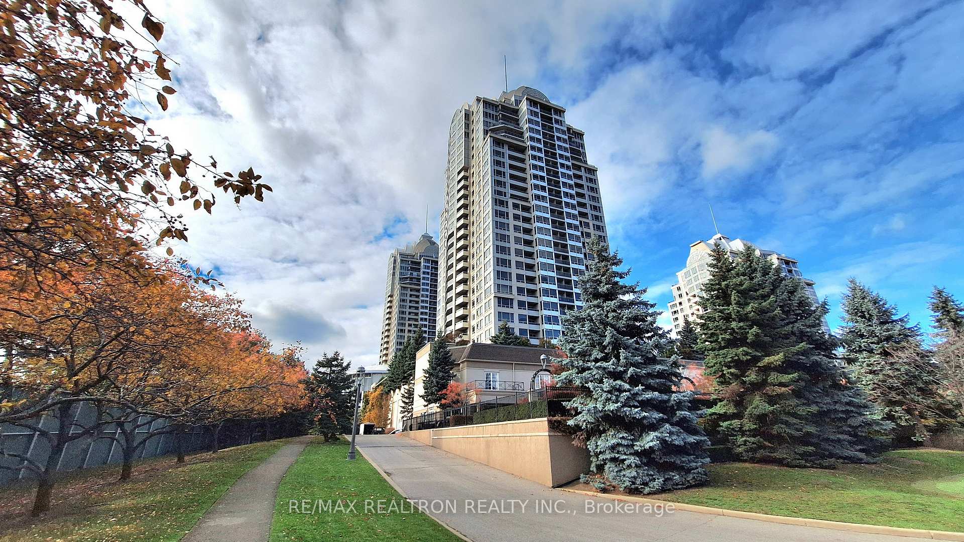 Photo 3 of Unit 1707, 3 Rean Drive, North York, Bayview Village — HOMEH