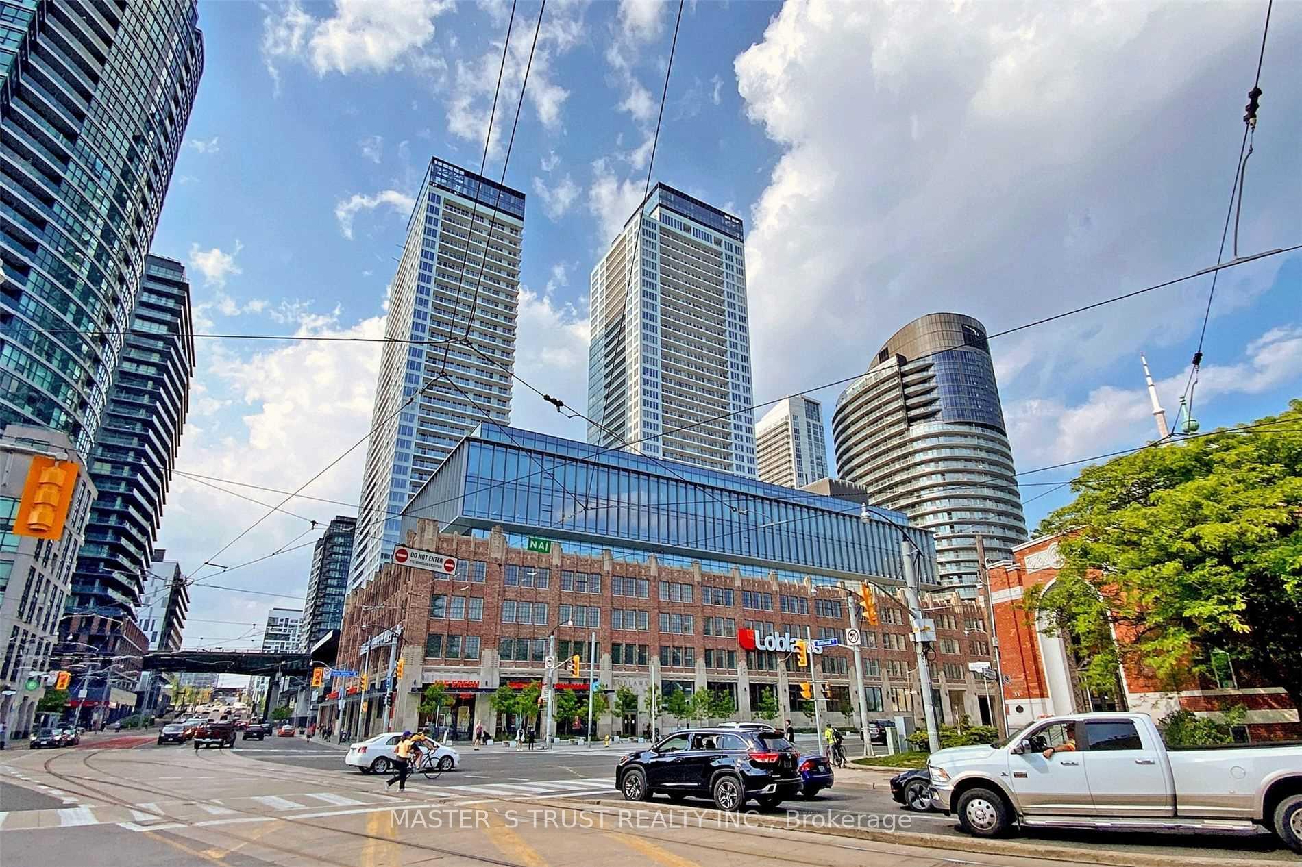 Front of Unit 2611, 17 Bathurst Street