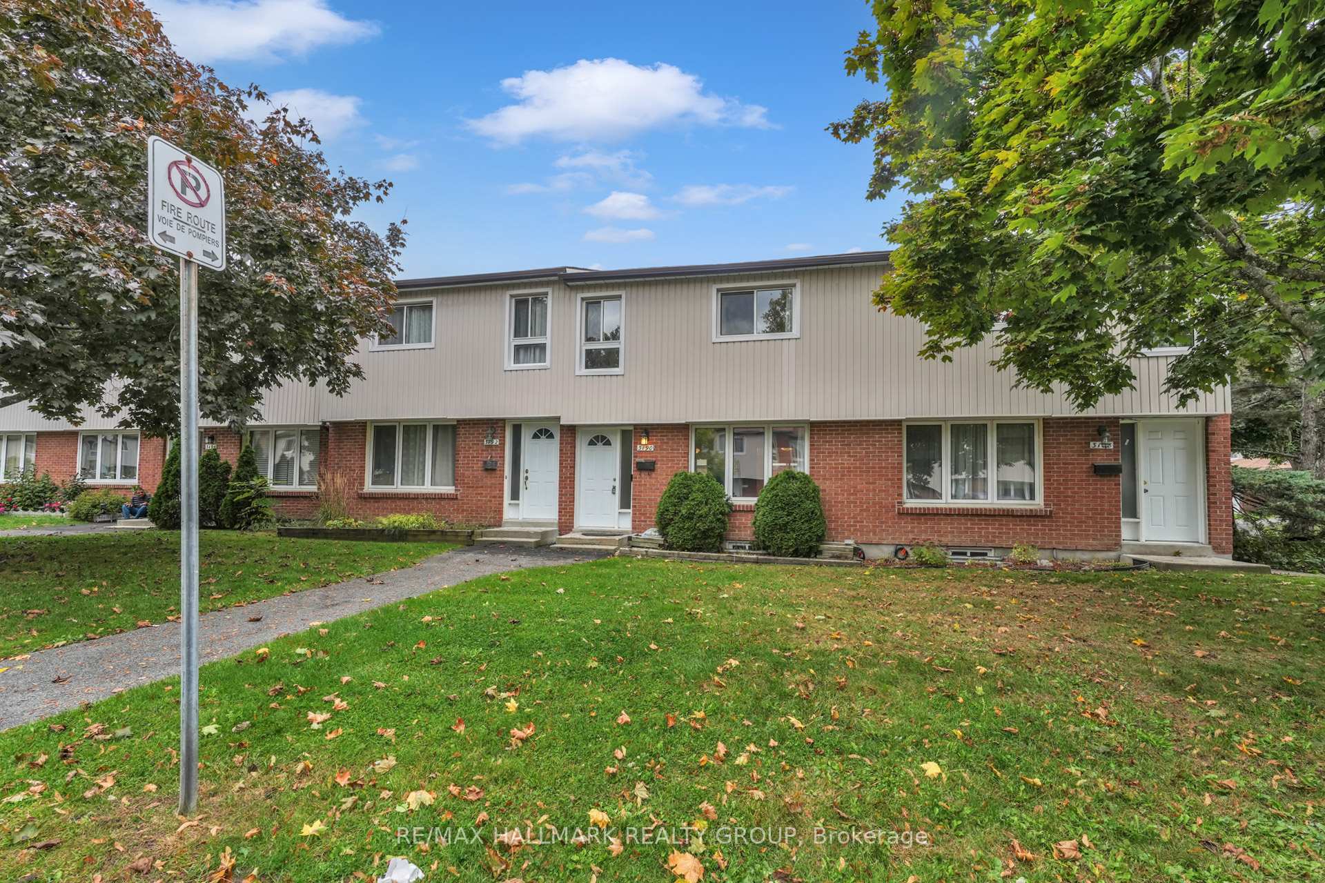 Photo 2 of 3190 Bannon Way, Ottawa, Blossom Park/Kemp Park/Findlay Creek — HOMEH