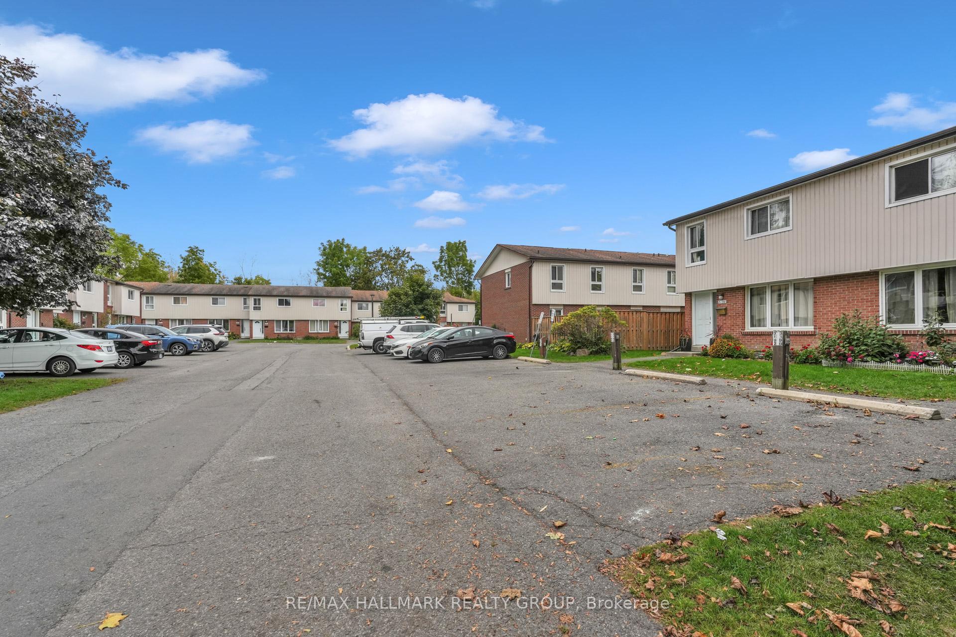 Photo 3 of 3190 Bannon Way, Ottawa, Blossom Park/Kemp Park/Findlay Creek — HOMEH