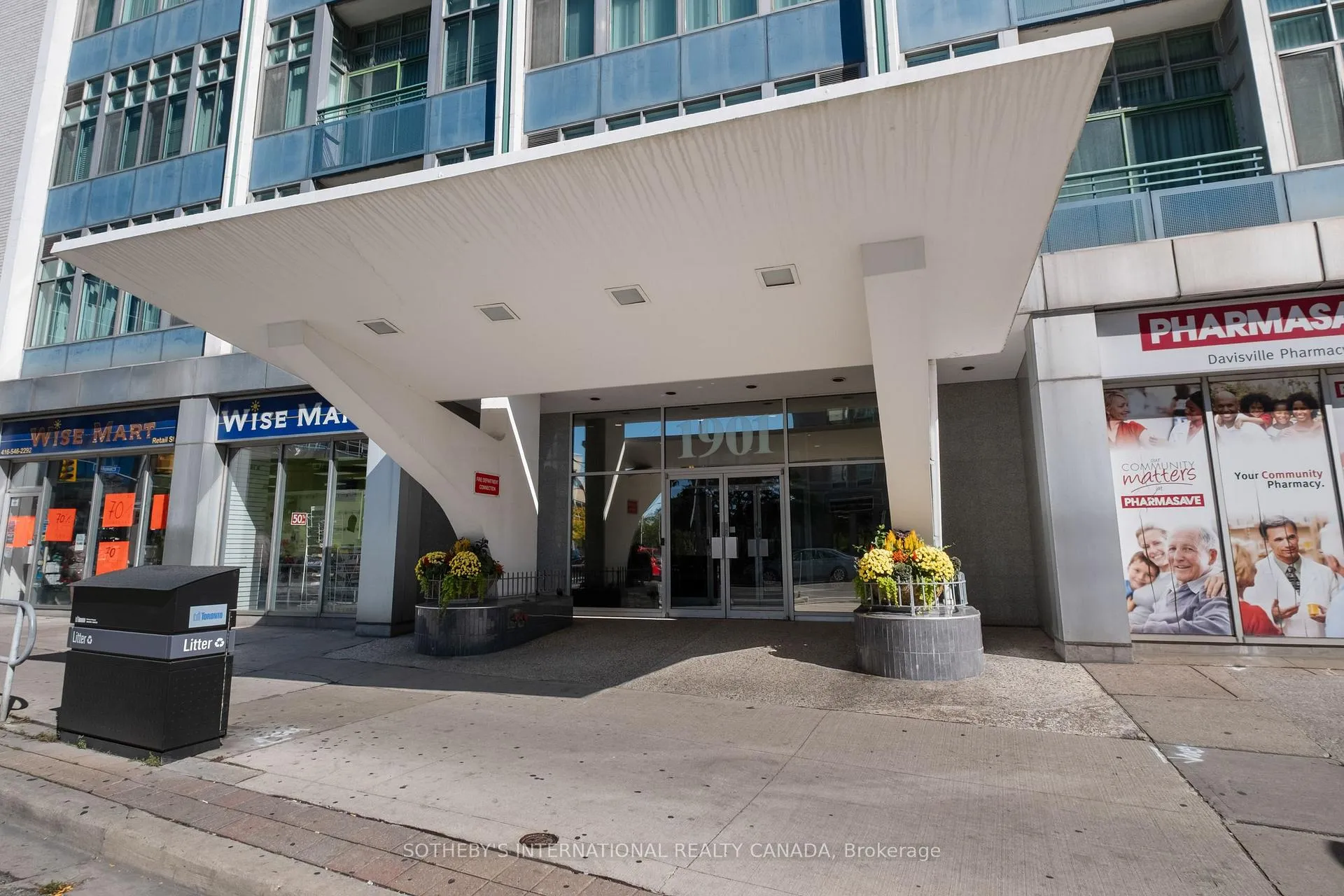 Photo 2 of Unit 502, 1901 Yonge Street, Toronto, Mount Pleasant West — HOMEH