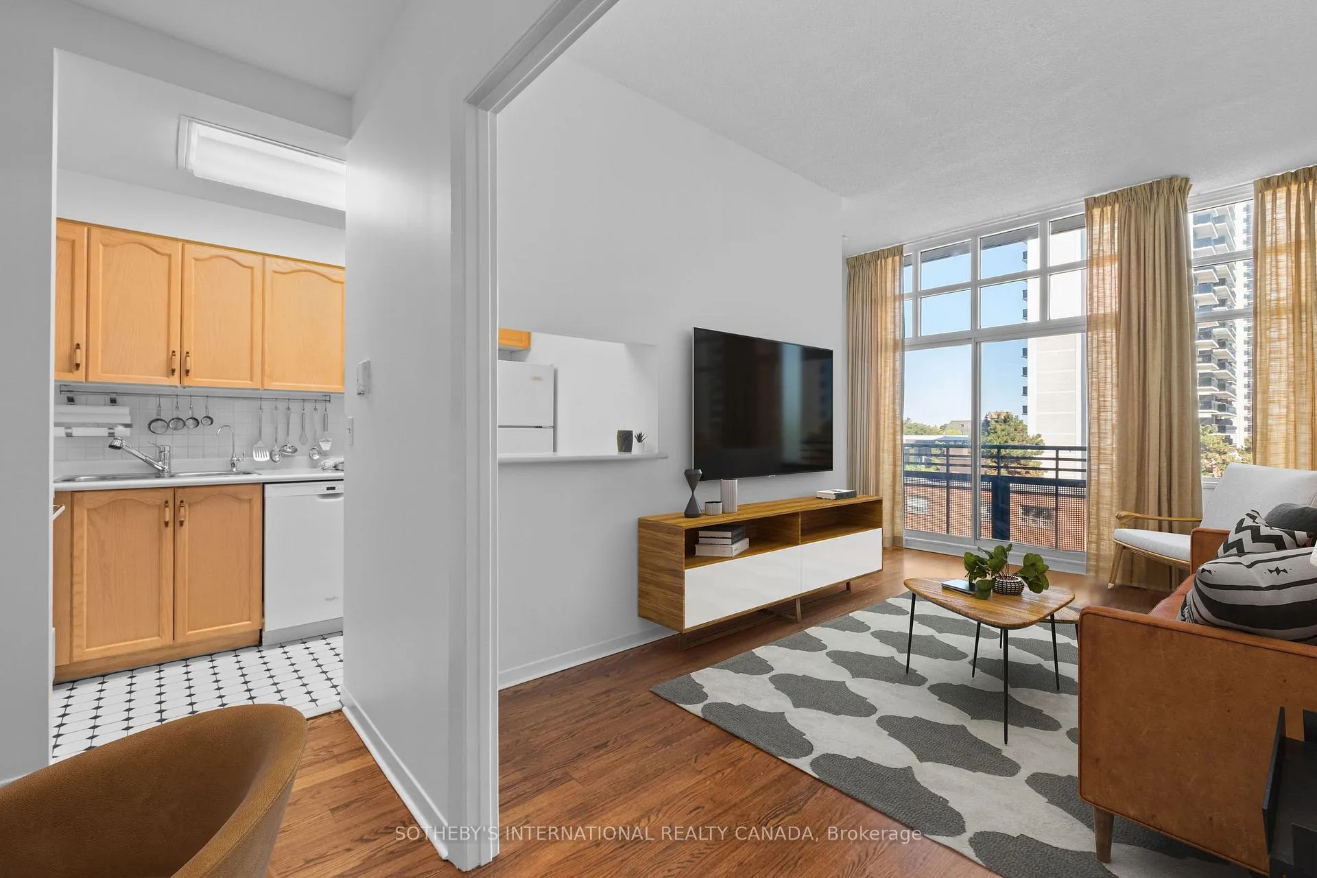 Photo 11 of Unit 502, 1901 Yonge Street, Toronto, Mount Pleasant West — HOMEH