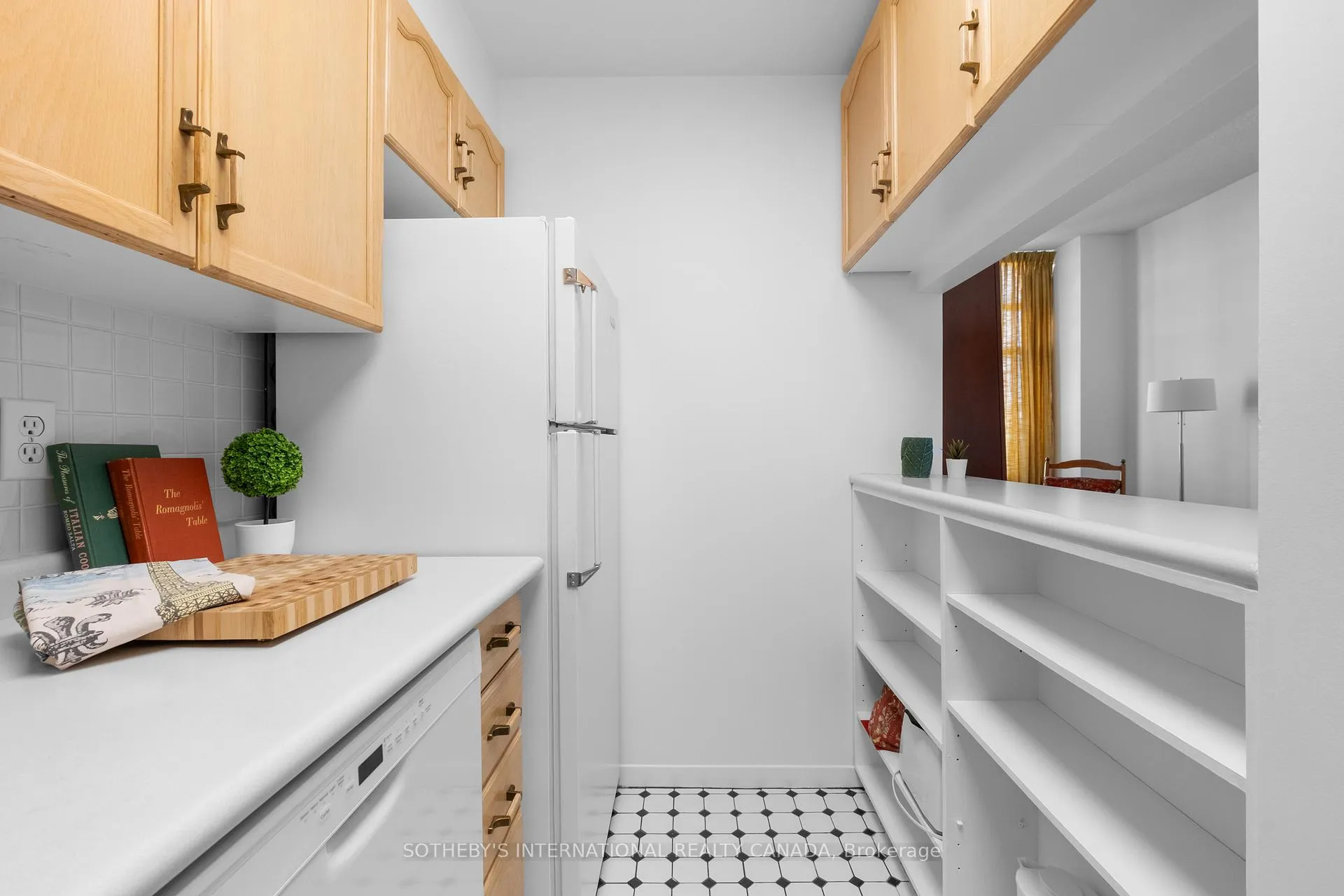 Photo 13 of Unit 502, 1901 Yonge Street, Toronto, Mount Pleasant West — HOMEH