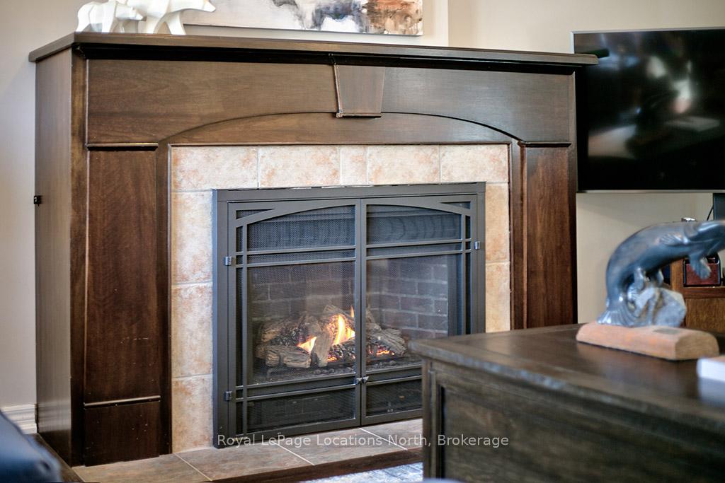Photo 5 of 12 Georgian Meadows Drive, Collingwood — HOMEH