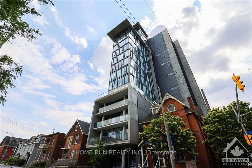 Front of Unit 306, 224 Lyon Street