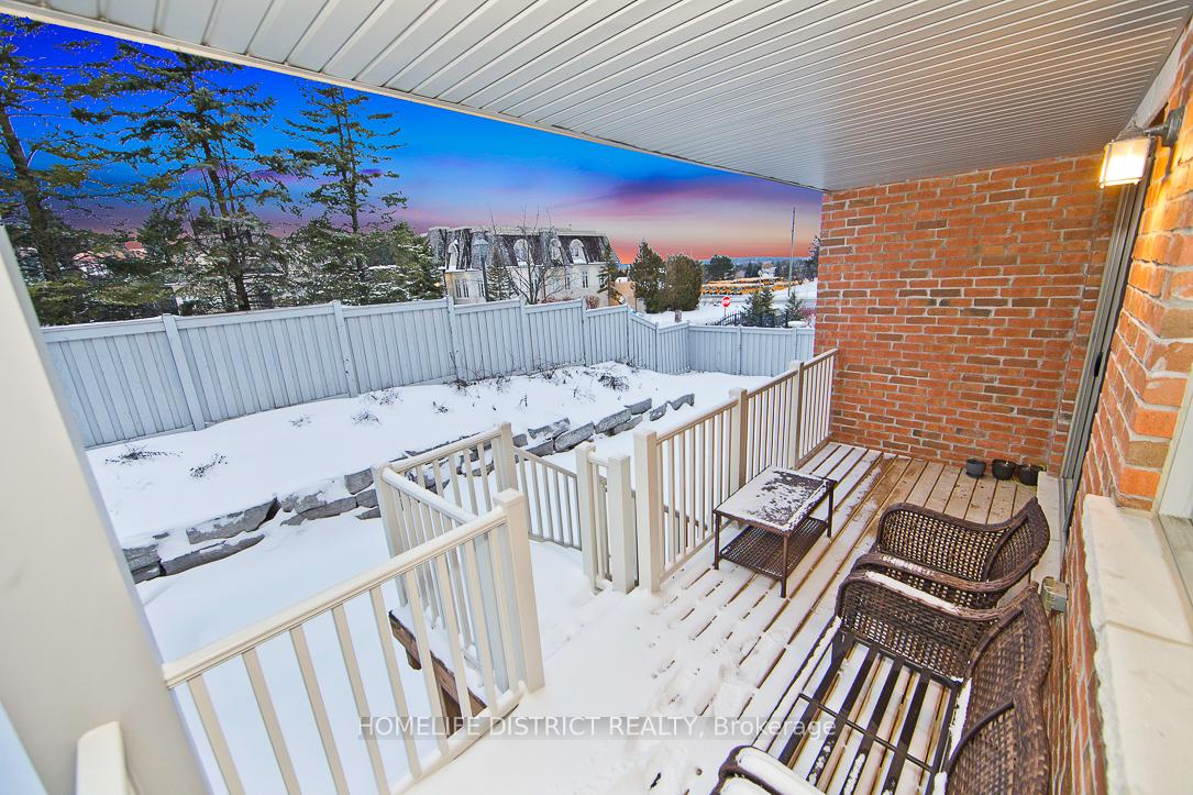 Photo 12 of 38 Ken Sinclair Crescent, Aurora, Aurora Estates — HOMEH