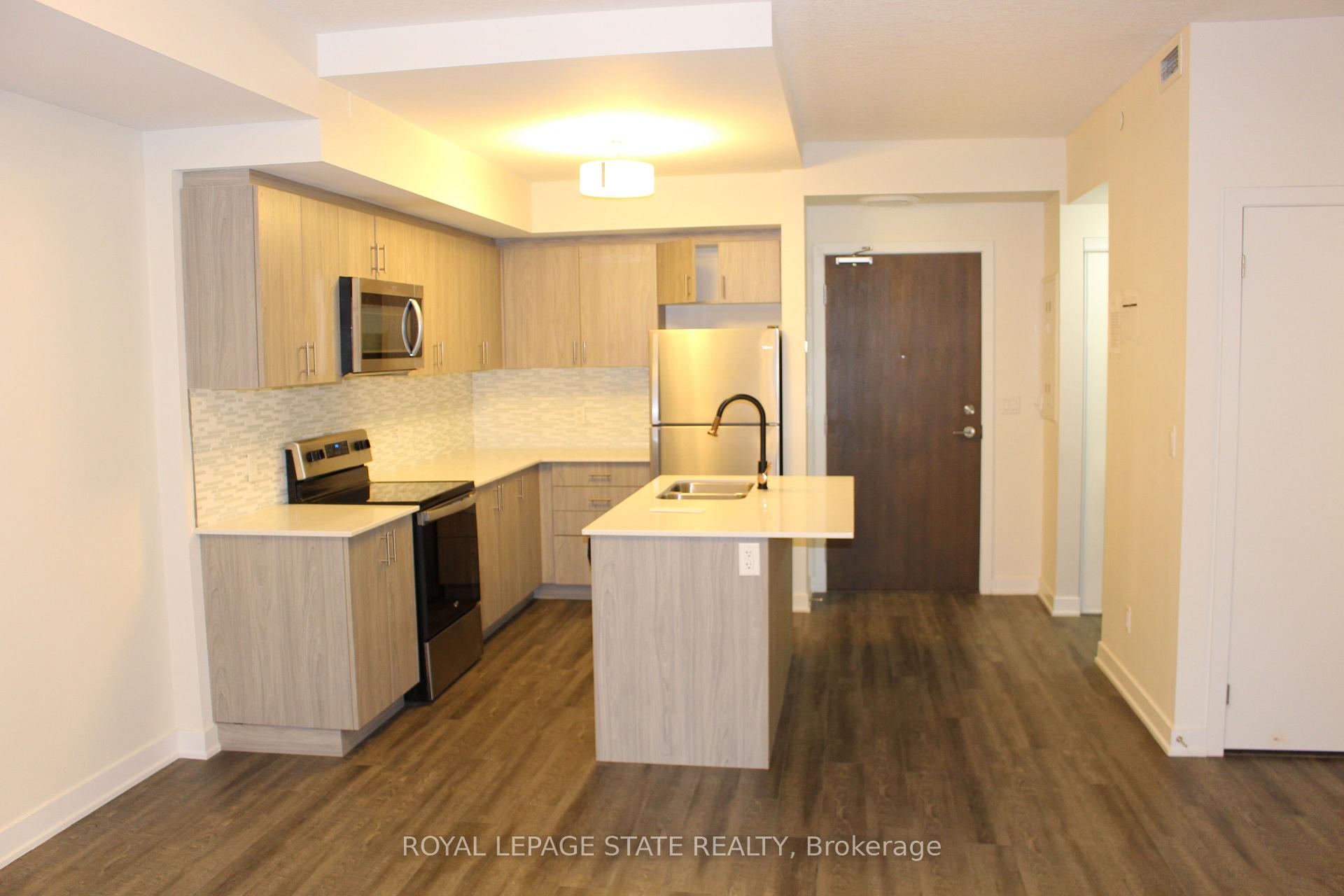 Photo 5 of Unit 102, 16 Markle Crecent Crescent, Hamilton, Ancaster — HOMEH