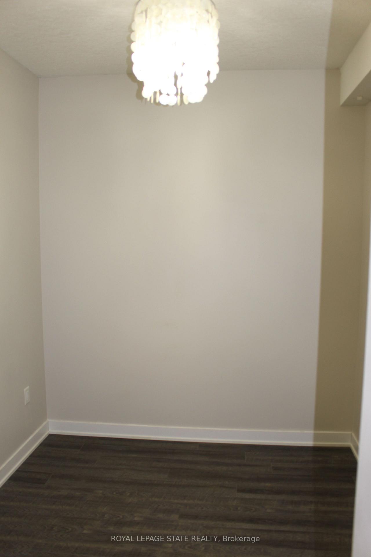 Photo 6 of Unit 102, 16 Markle Crecent Crescent, Hamilton, Ancaster — HOMEH