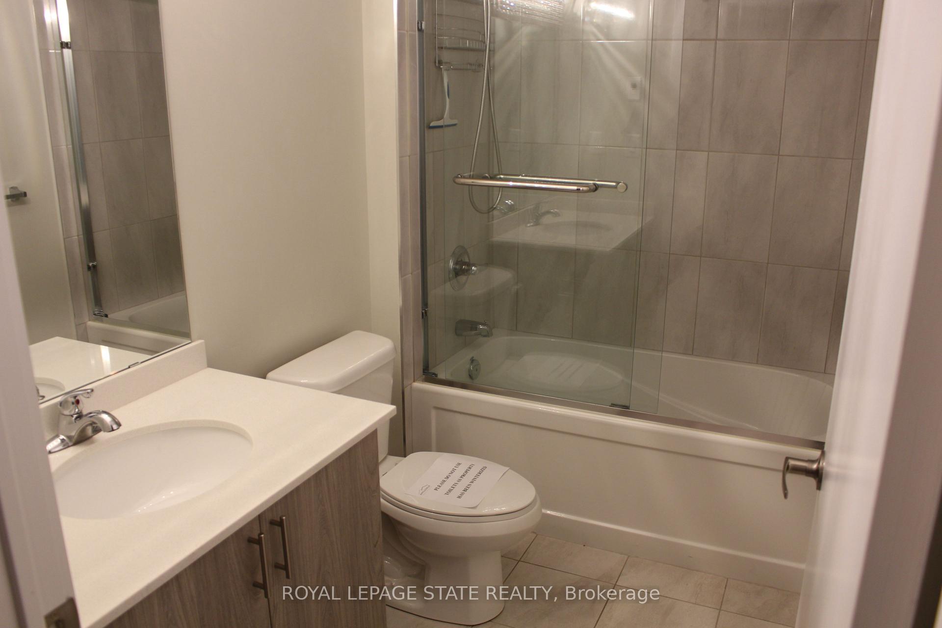 Photo 8 of Unit 102, 16 Markle Crecent Crescent, Hamilton, Ancaster — HOMEH