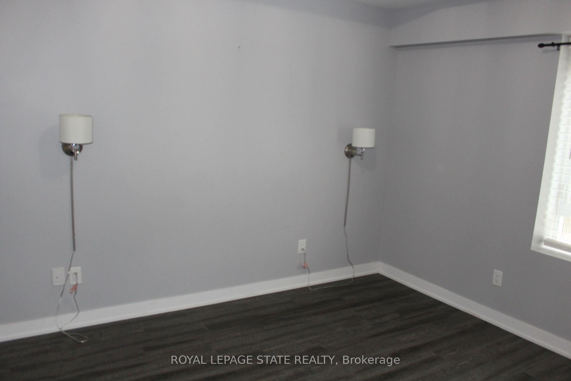 Photo 9 of Unit 102, 16 Markle Crecent Crescent, Hamilton, Ancaster — HOMEH