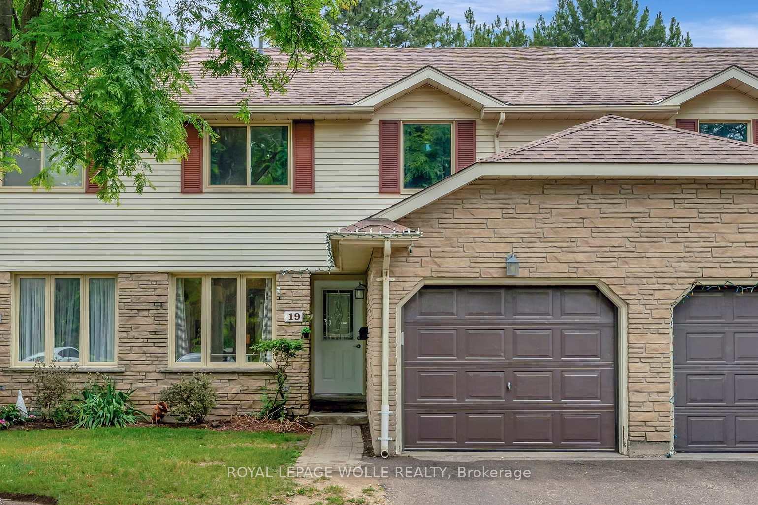 Front of Unit 19, 476 Kingscourt Drive