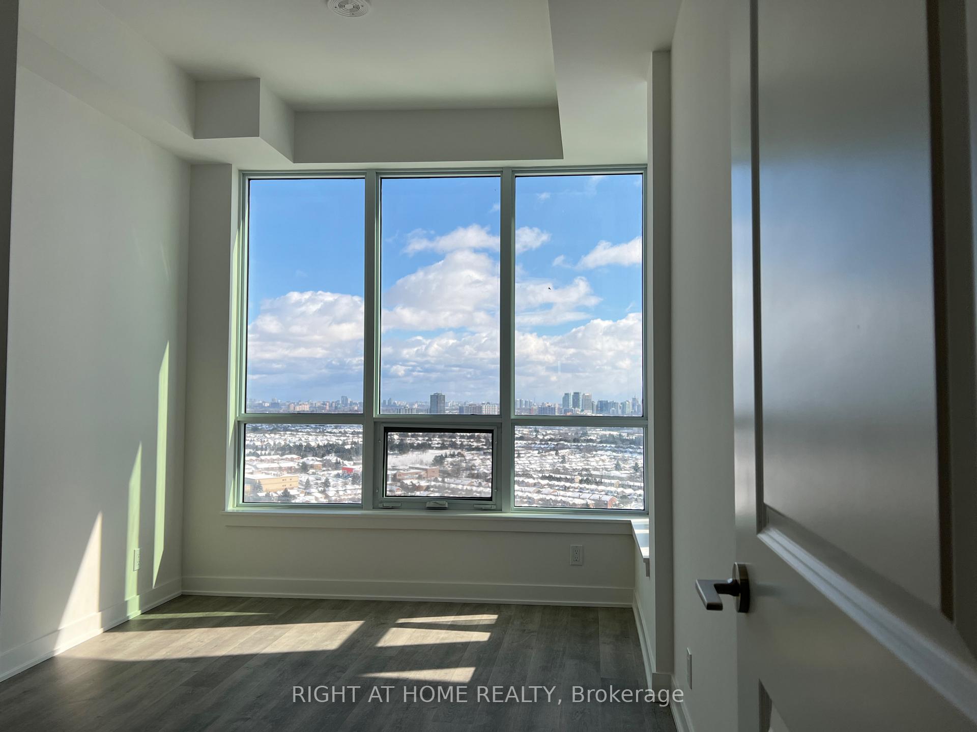 Photo 8 of Unit A2511, 30 Upper Mall Way, Vaughan, Brownridge — HOMEH
