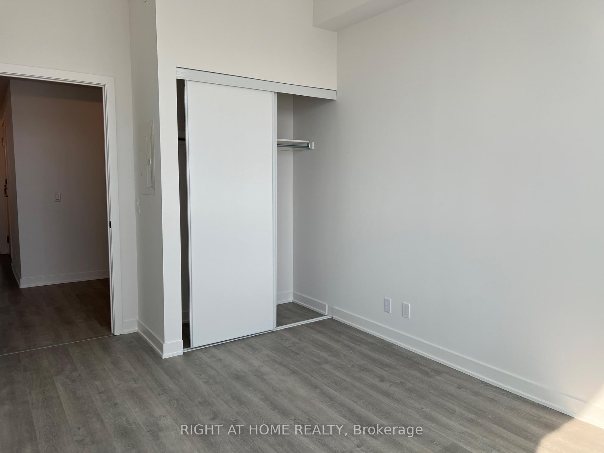 Photo 10 of Unit A2511, 30 Upper Mall Way, Vaughan, Brownridge — HOMEH