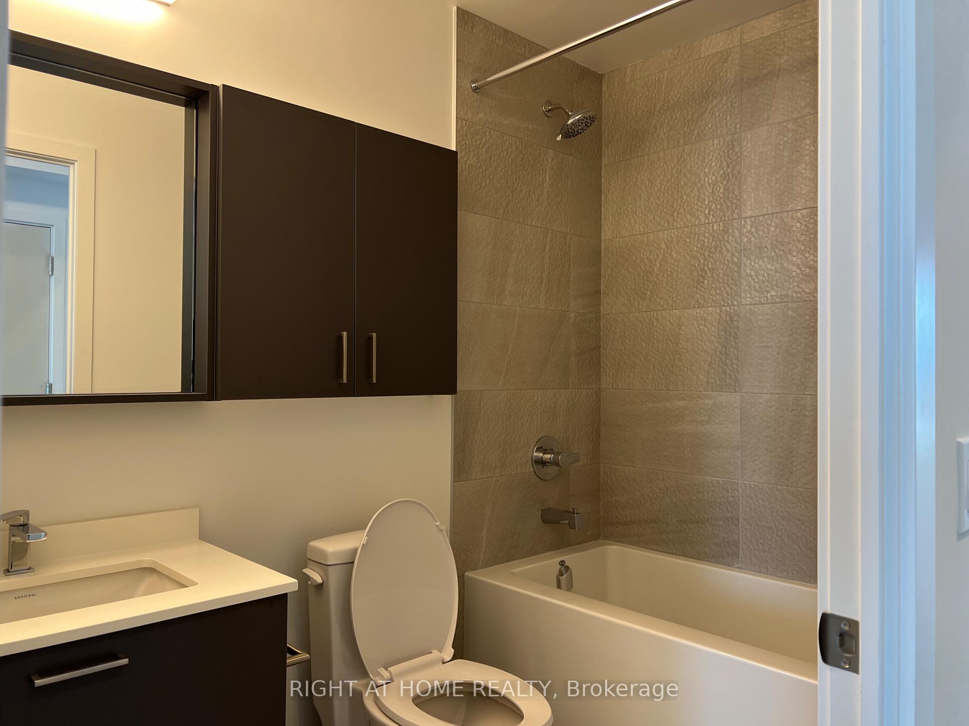 Photo 13 of Unit A2511, 30 Upper Mall Way, Vaughan, Brownridge — HOMEH