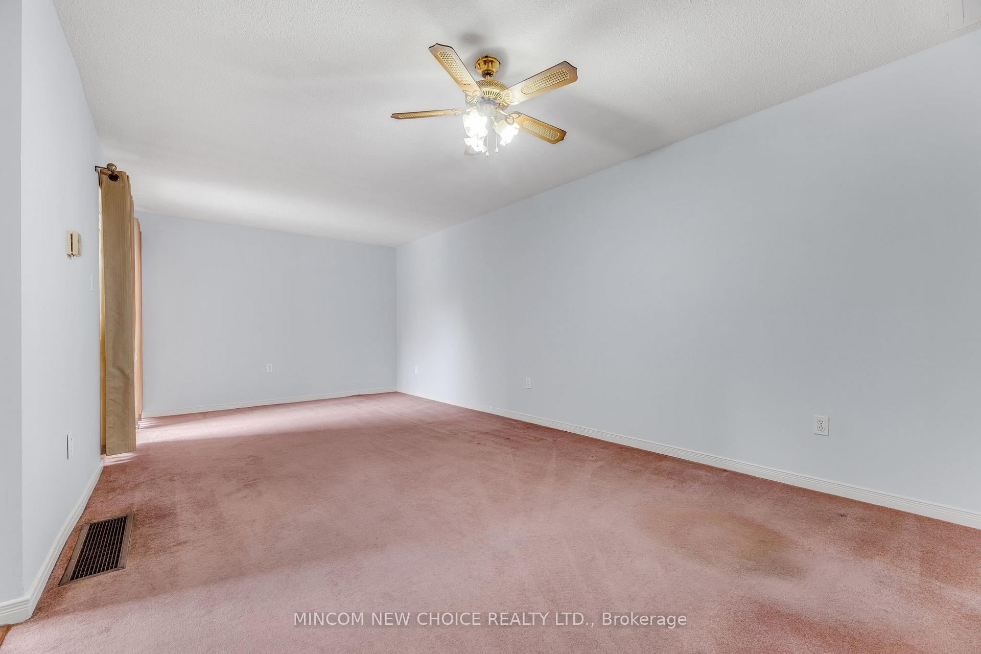 Photo 6 of Unit 58, 107 Dovedale Drive, Whitby, Downtown Whitby — HOMEH