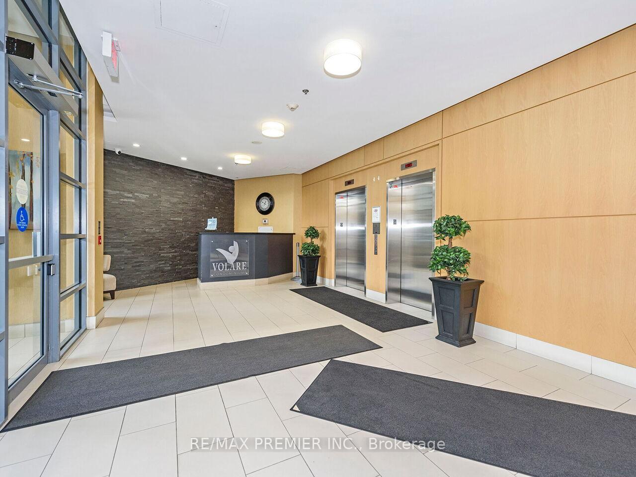 Photo 3 of Unit 313, 7730 Kipling Avenue, Vaughan, Vaughan Grove — HOMEH