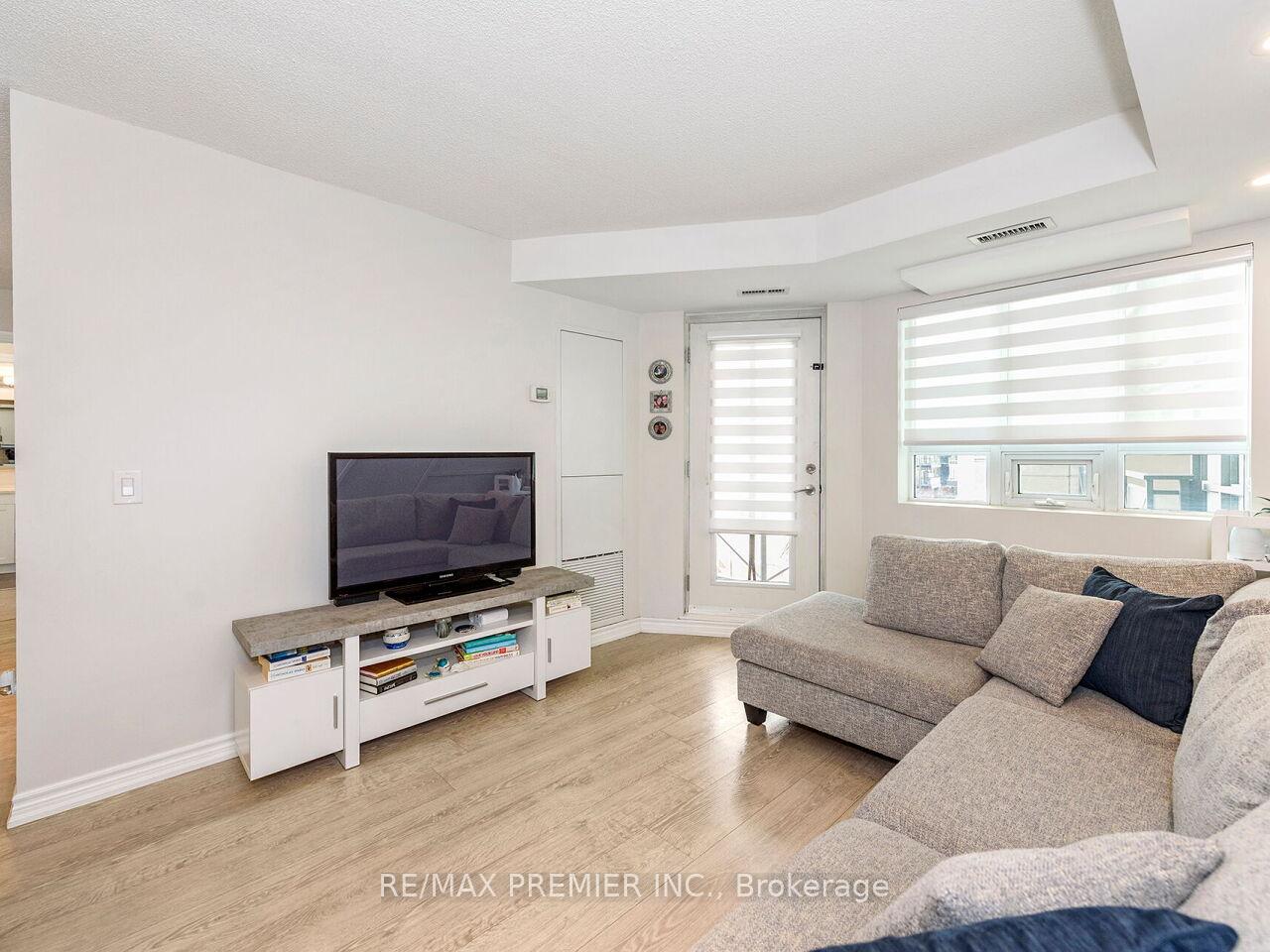 Photo 17 of Unit 313, 7730 Kipling Avenue, Vaughan, Vaughan Grove — HOMEH