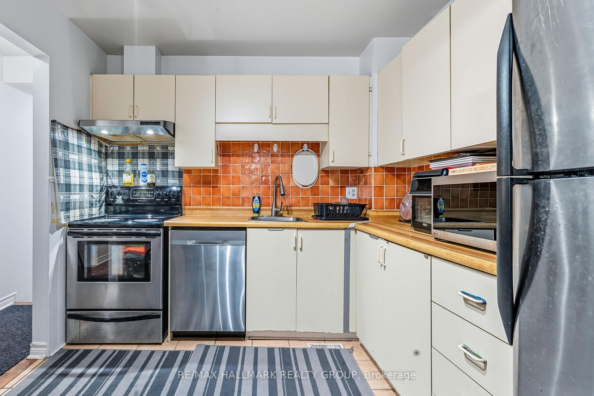 Photo 6 of Unit 43, 80 Bentbrook Crescent, Ottawa, Barrhaven - Heritage Park — HOMEH
