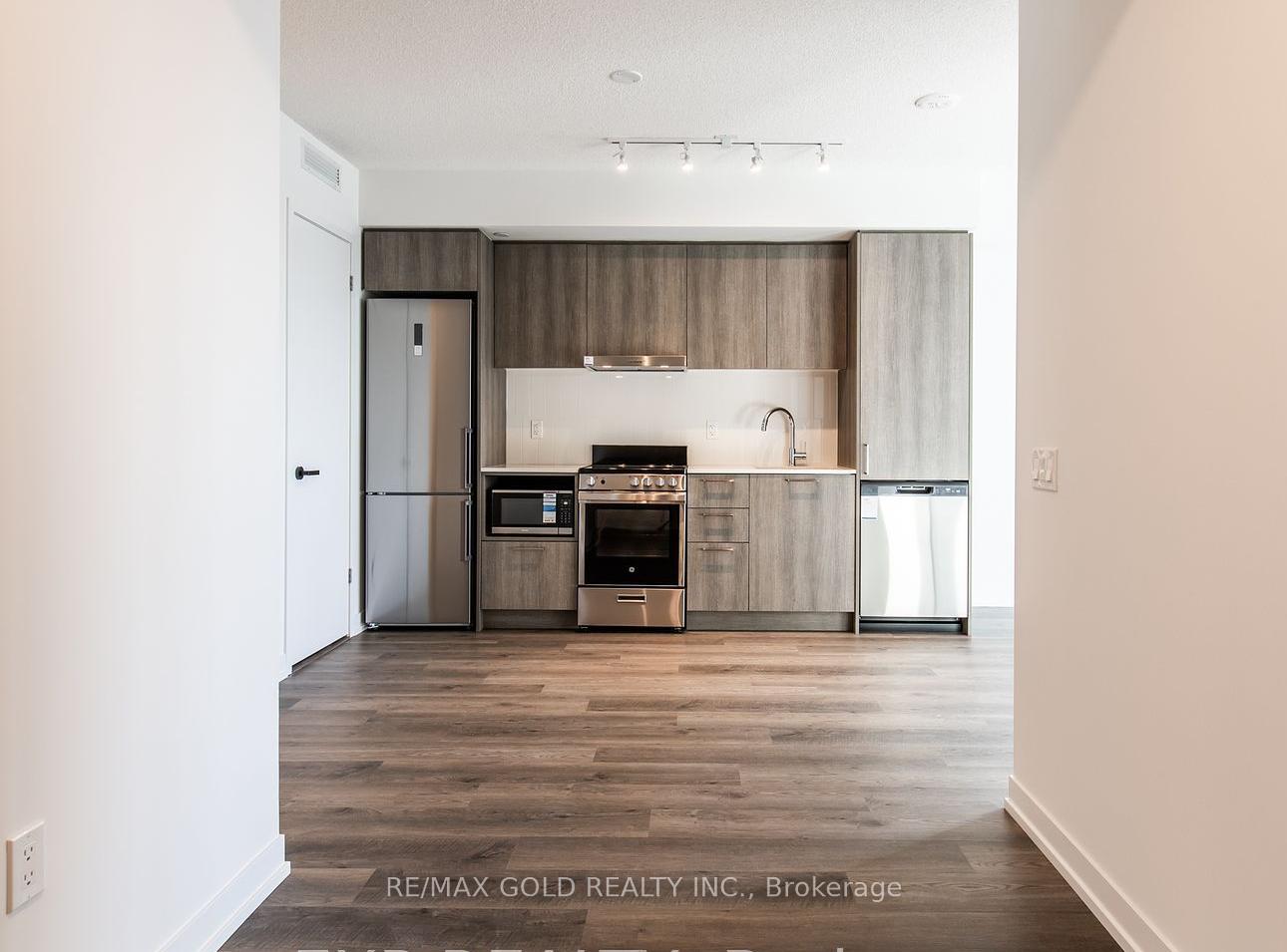 Photo 5 of Unit 3710, 195 Commerce Street, Vaughan, Vaughan Corporate Centre — HOMEH