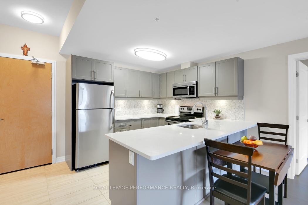 Photo 15 of Unit 401, 200 Winterfell, Ottawa, Hunt Club Park — HOMEH