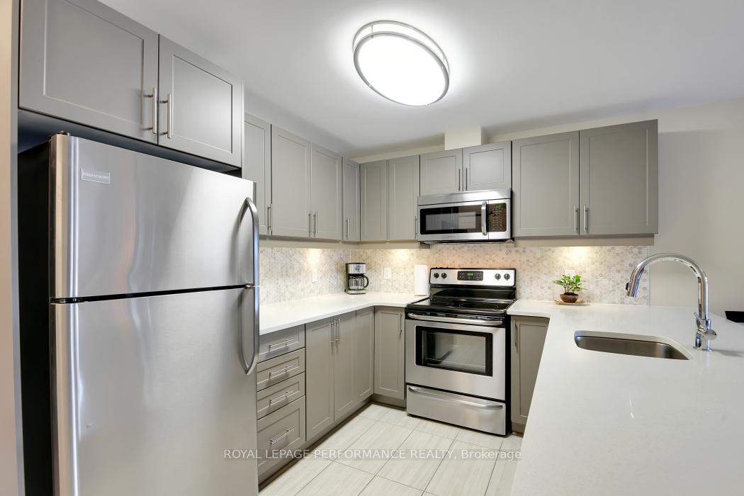 Photo 16 of Unit 401, 200 Winterfell, Ottawa, Hunt Club Park — HOMEH