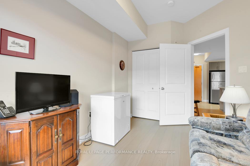 Photo 26 of Unit 401, 200 Winterfell, Ottawa, Hunt Club Park — HOMEH