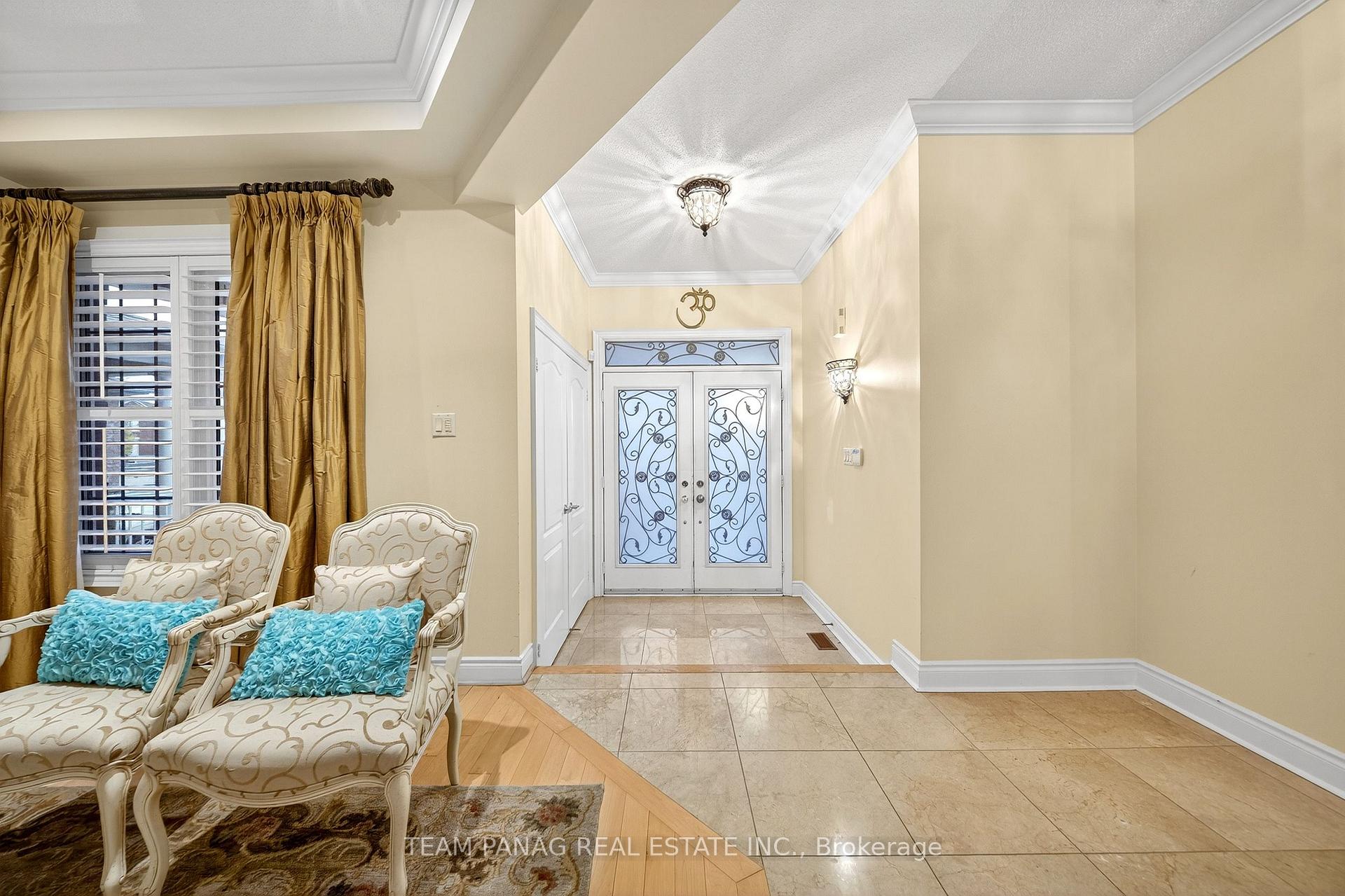 Photo 3 of 115 Long Meadow Road, Brampton, Bram East — HOMEH