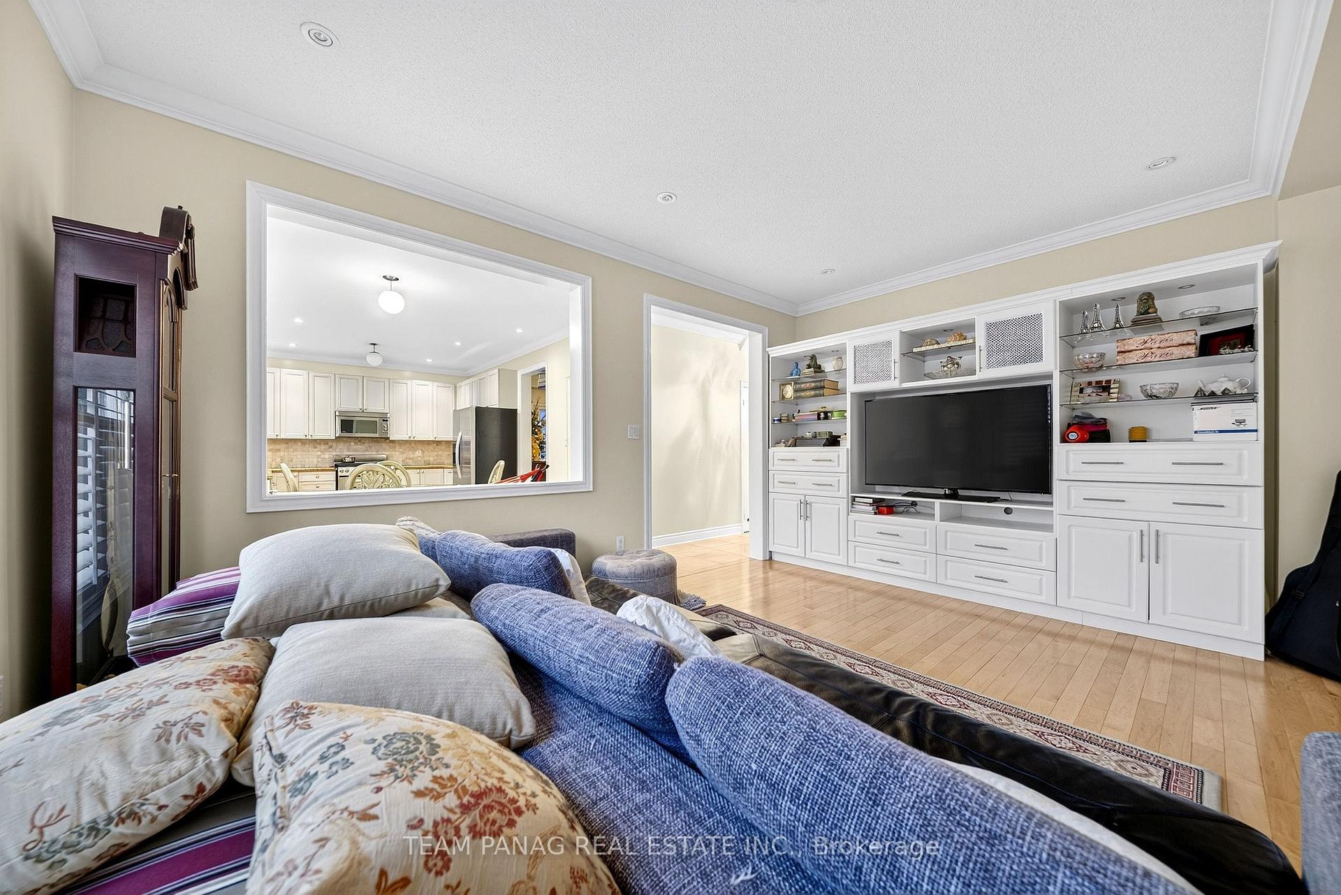 Photo 10 of 115 Long Meadow Road, Brampton, Bram East — HOMEH