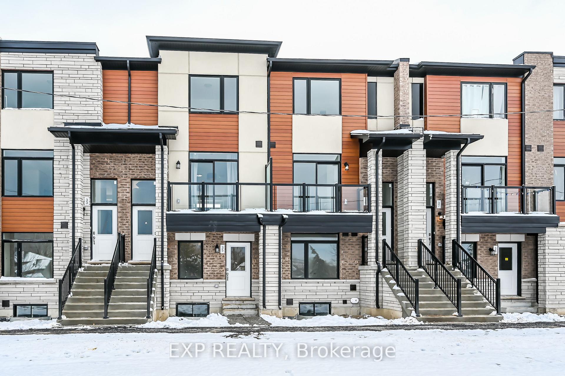 Front of Unit 35, 590 North Service Road