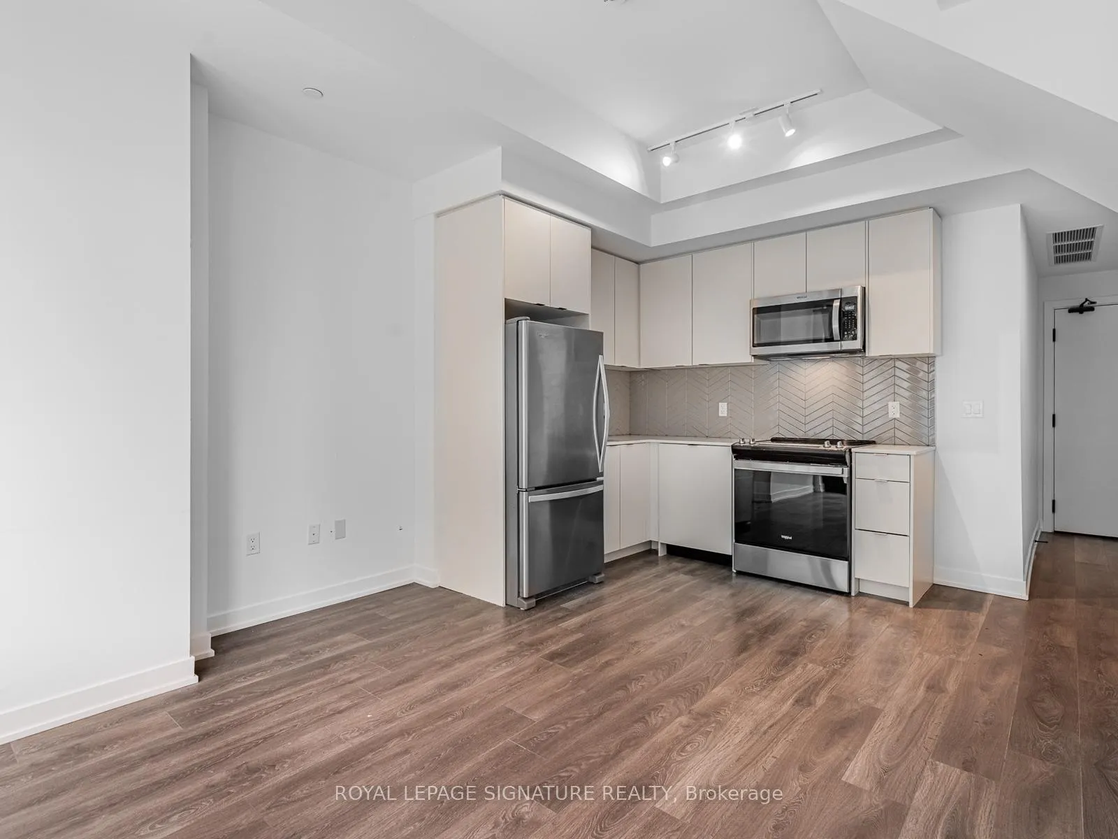 Photo 4 of Unit 183F, 1608 Charles Street, Whitby, Port Whitby — HOMEH