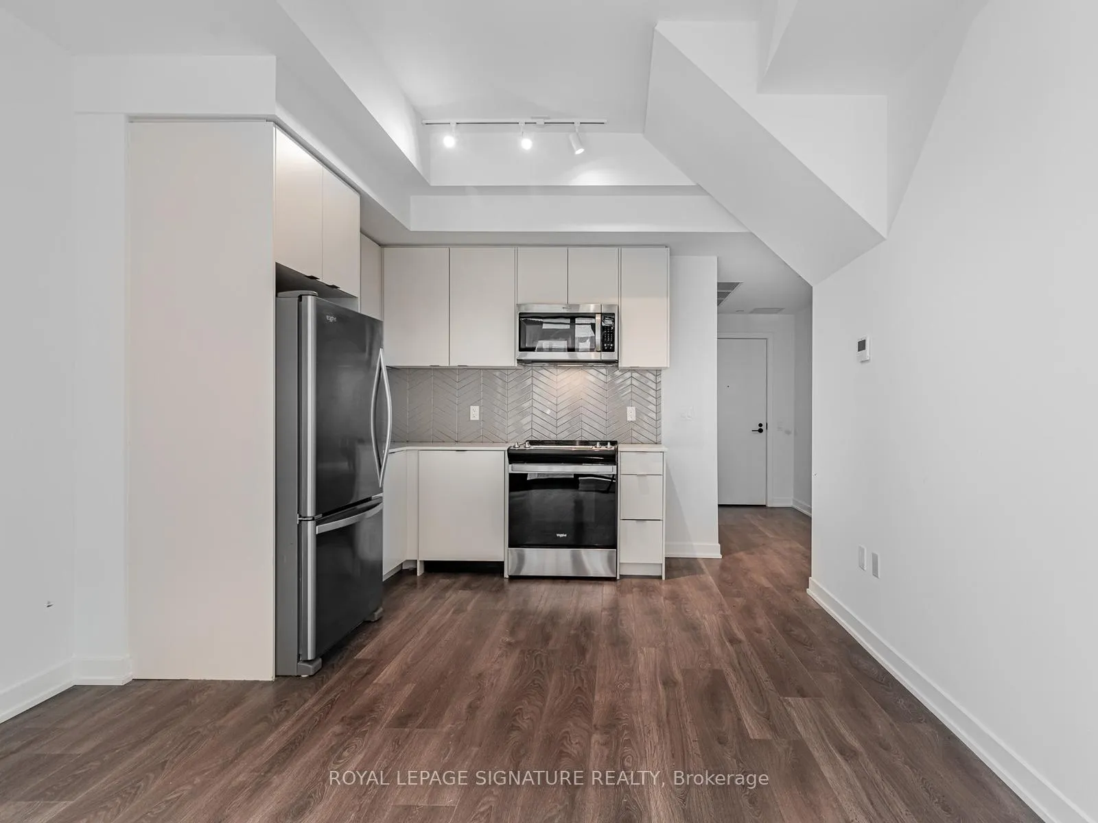 Photo 5 of Unit 183F, 1608 Charles Street, Whitby, Port Whitby — HOMEH