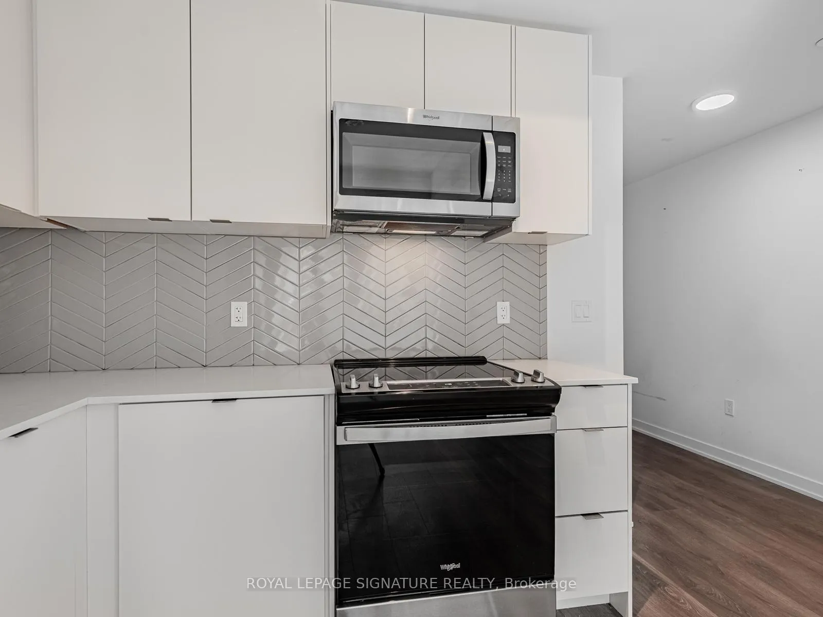Photo 8 of Unit 183F, 1608 Charles Street, Whitby, Port Whitby — HOMEH