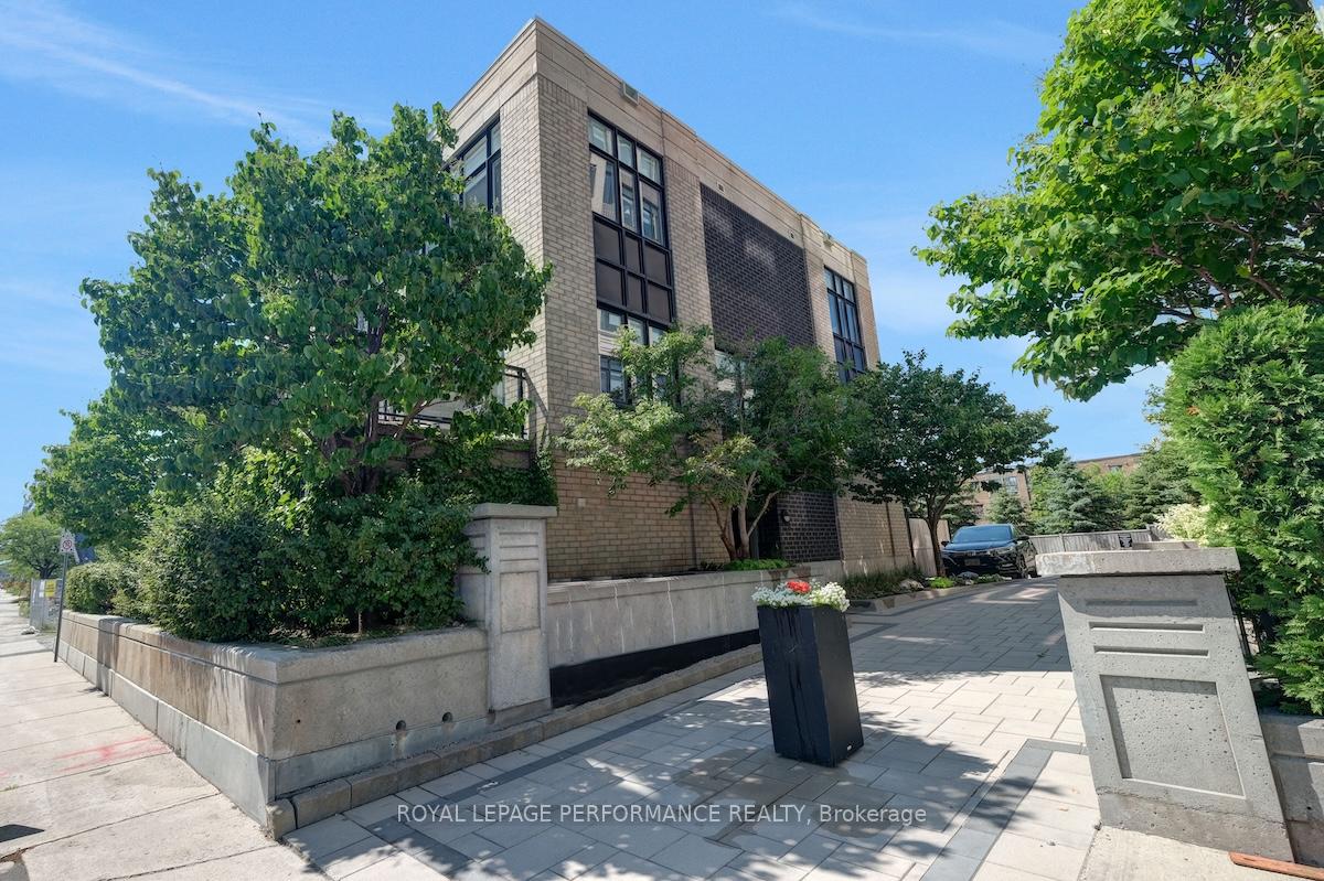 Front of Unit Unit 8, 773 Richmond Road