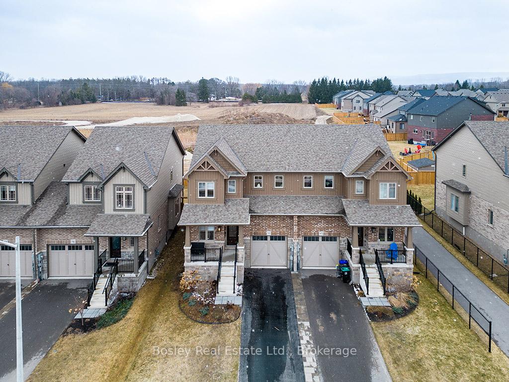 Photo 2 of 93 Archer Avenue E, Collingwood — HOMEH