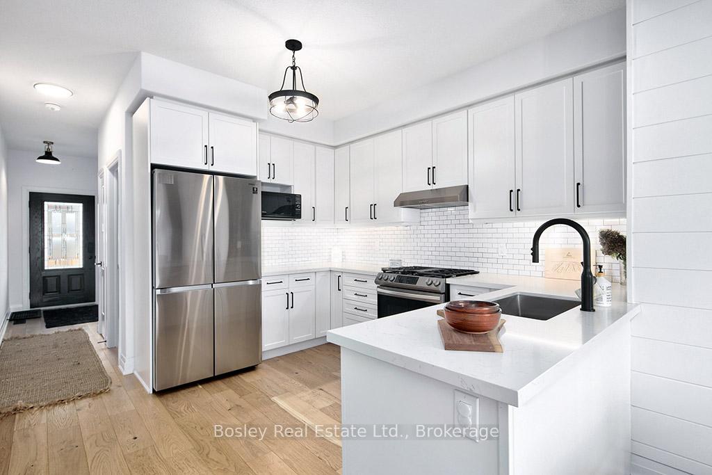 Photo 16 of 93 Archer Avenue E, Collingwood — HOMEH