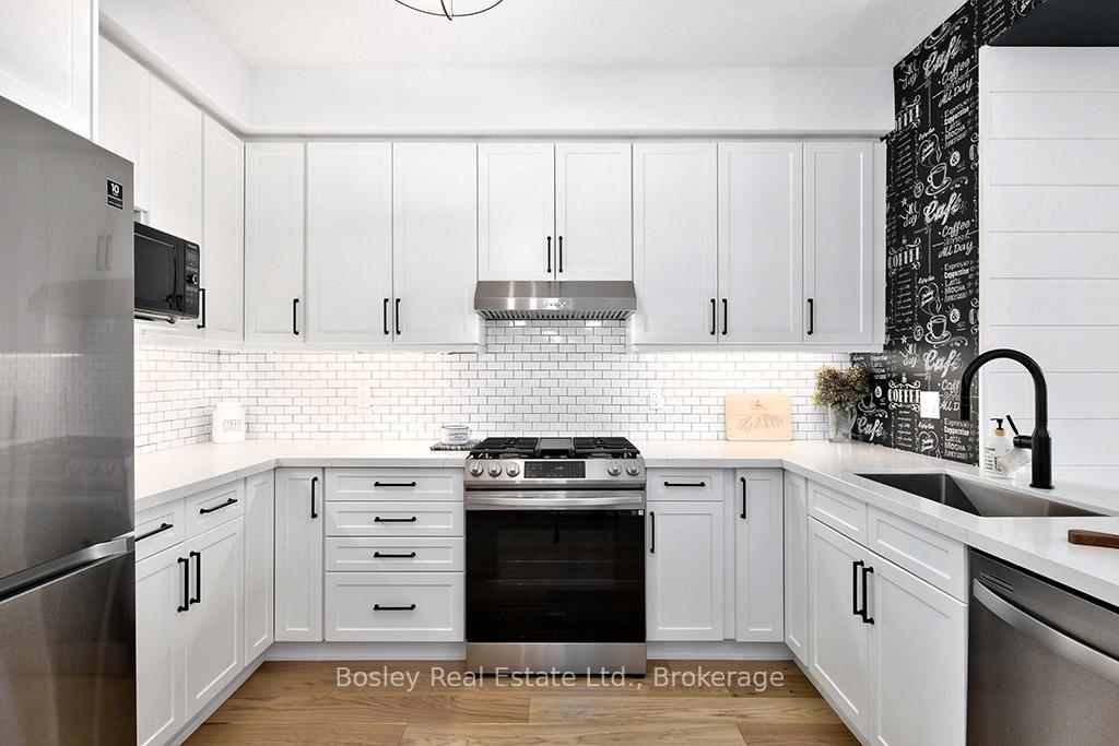 Photo 9 of 93 Archer Avenue E, Collingwood — HOMEH