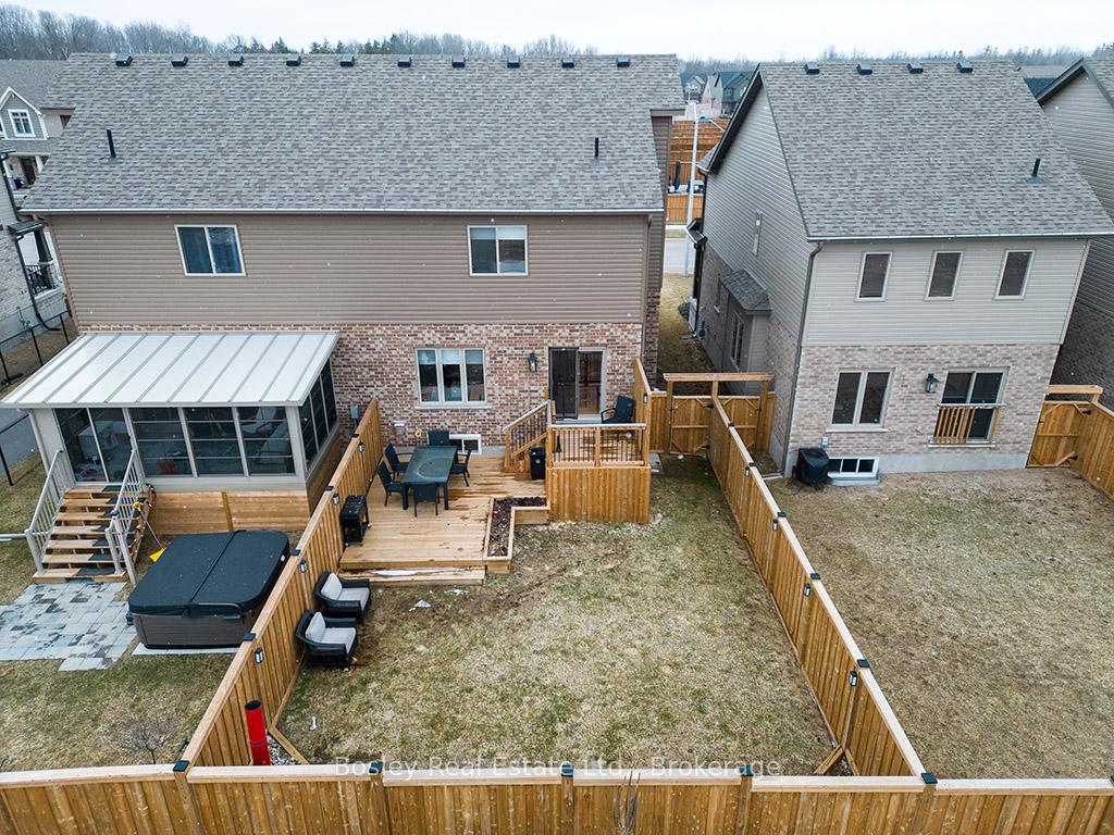 Photo 17 of 93 Archer Avenue E, Collingwood — HOMEH