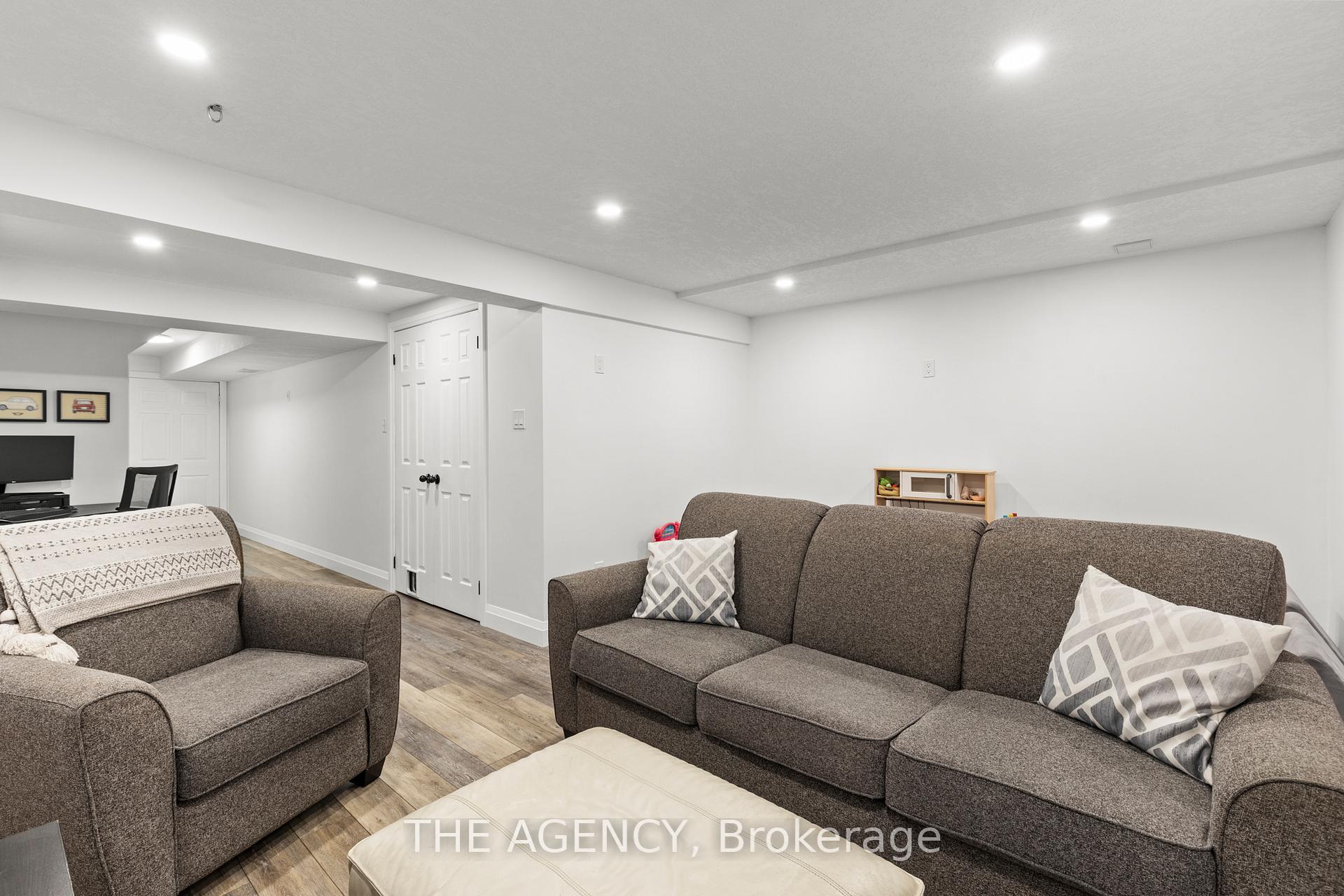 Photo 18 of Unit 7, 10 Stonecairn Drive, Cambridge — HOMEH