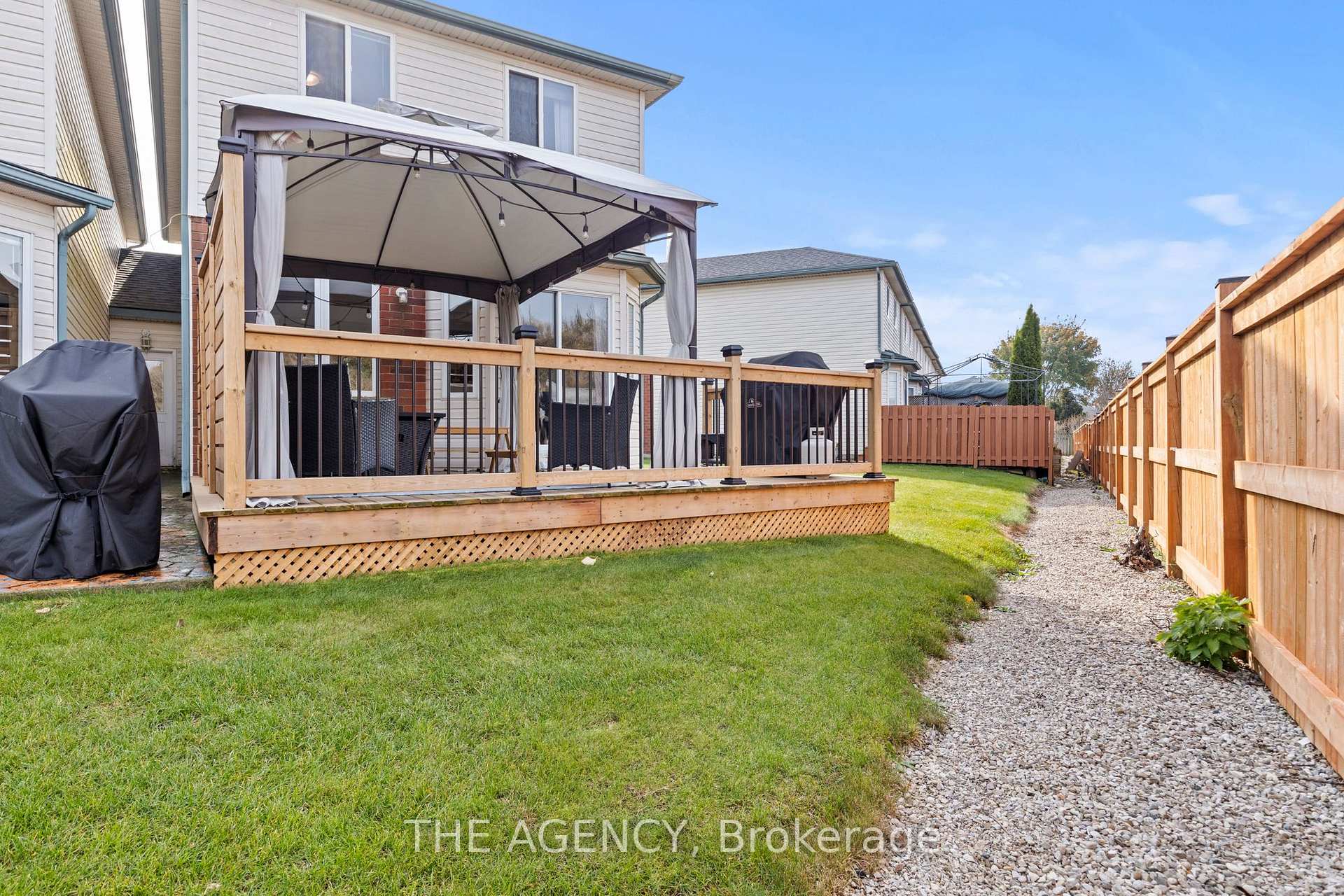 Photo 23 of Unit 7, 10 Stonecairn Drive, Cambridge — HOMEH