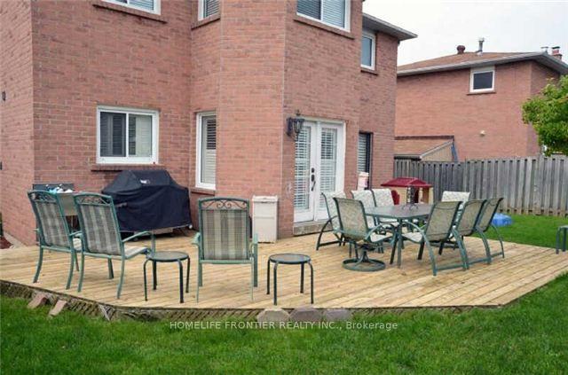 Photo 15 of 62 Royal Terrace Crescent, Caledon, Bolton East — HOMEH