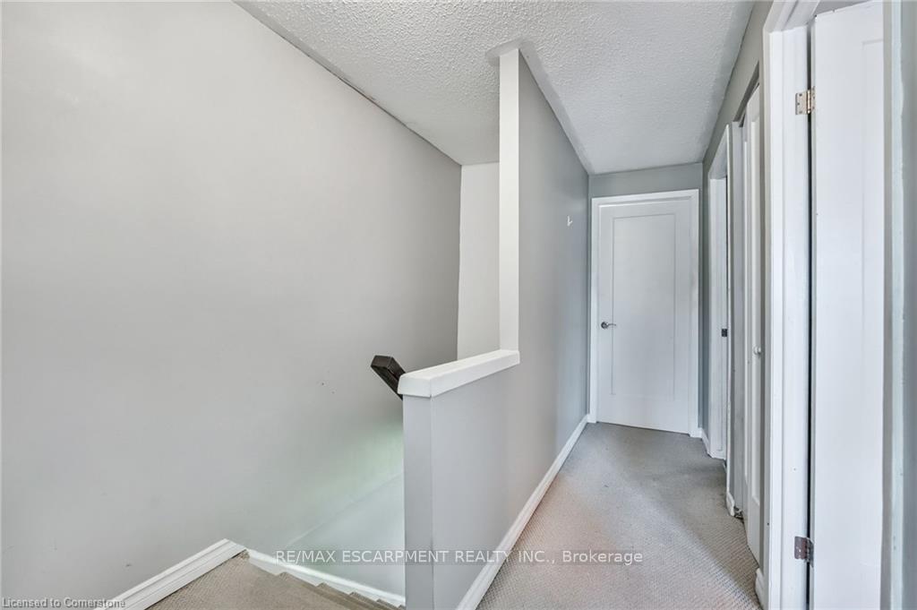 Photo 15 of Unit 2, 2700 Barton Street E, Hamilton, Grayside — HOMEH