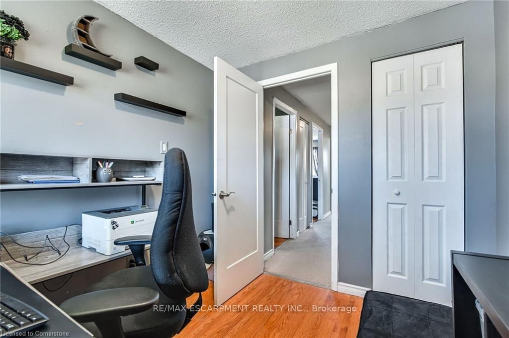 Photo 24 of Unit 2, 2700 Barton Street E, Hamilton, Grayside — HOMEH