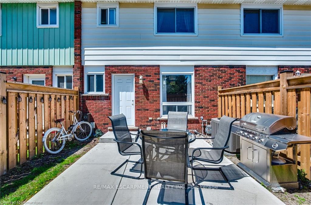 Photo 29 of Unit 2, 2700 Barton Street E, Hamilton, Grayside — HOMEH