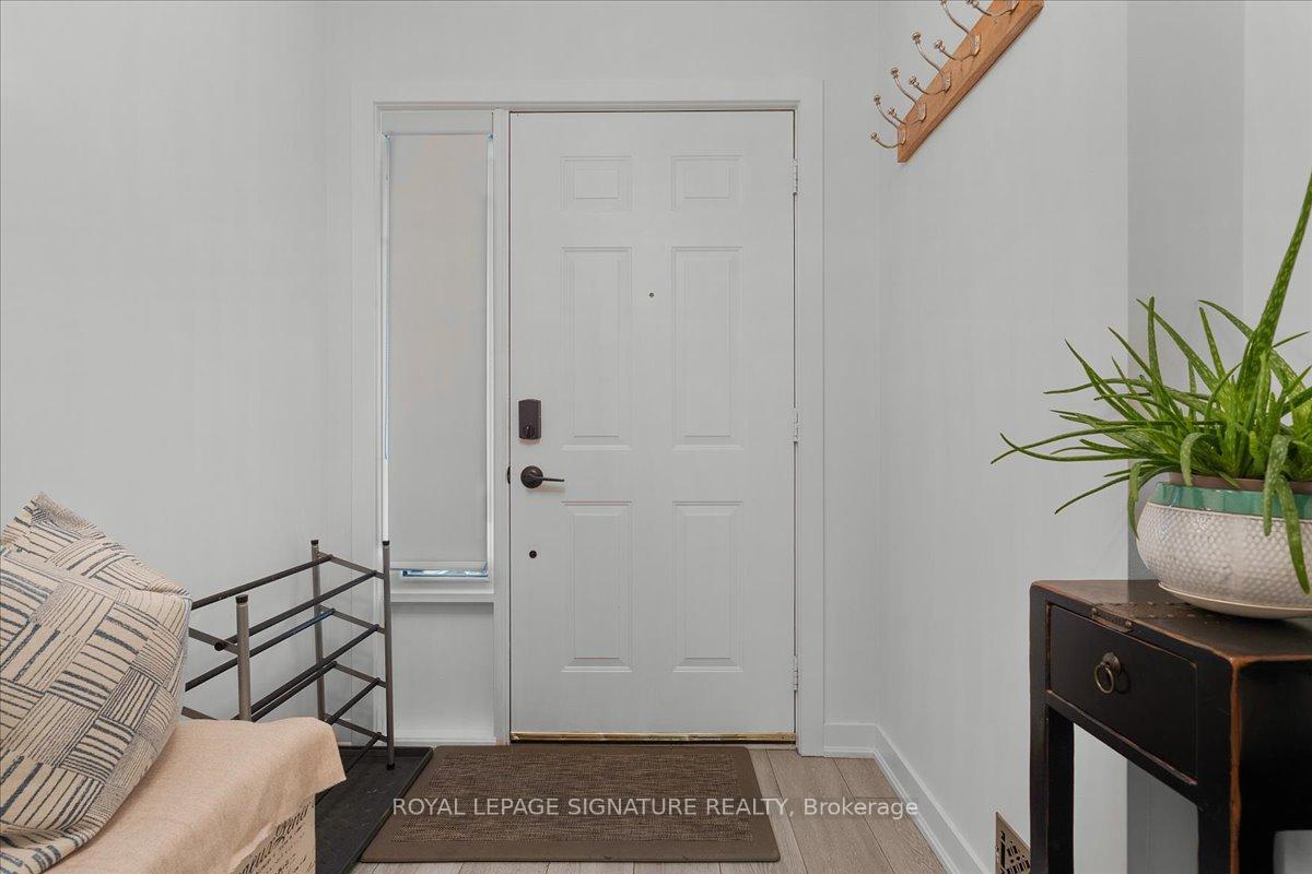 Photo 3 of Unit 11, 384 Limeridge Road E, Hamilton, Bruleville — HOMEH
